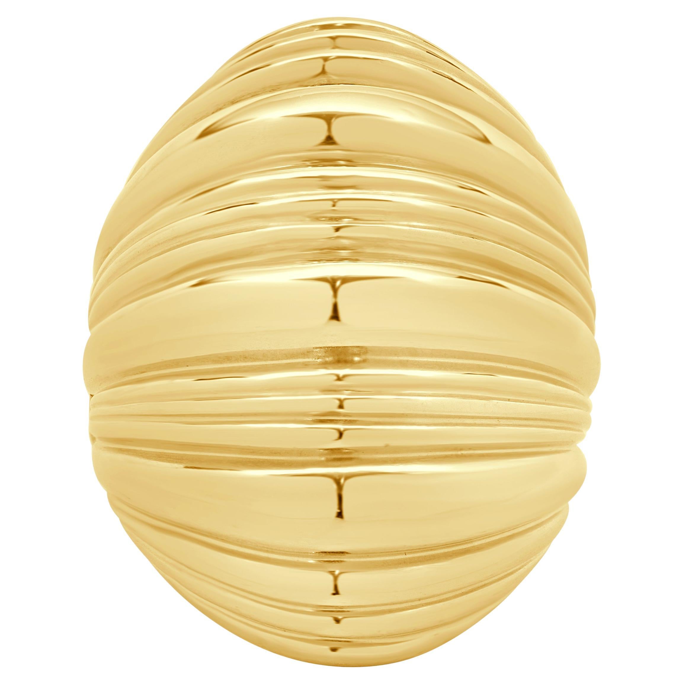 18 Karat Yellow Gold Ribbed Dome Ring For Sale