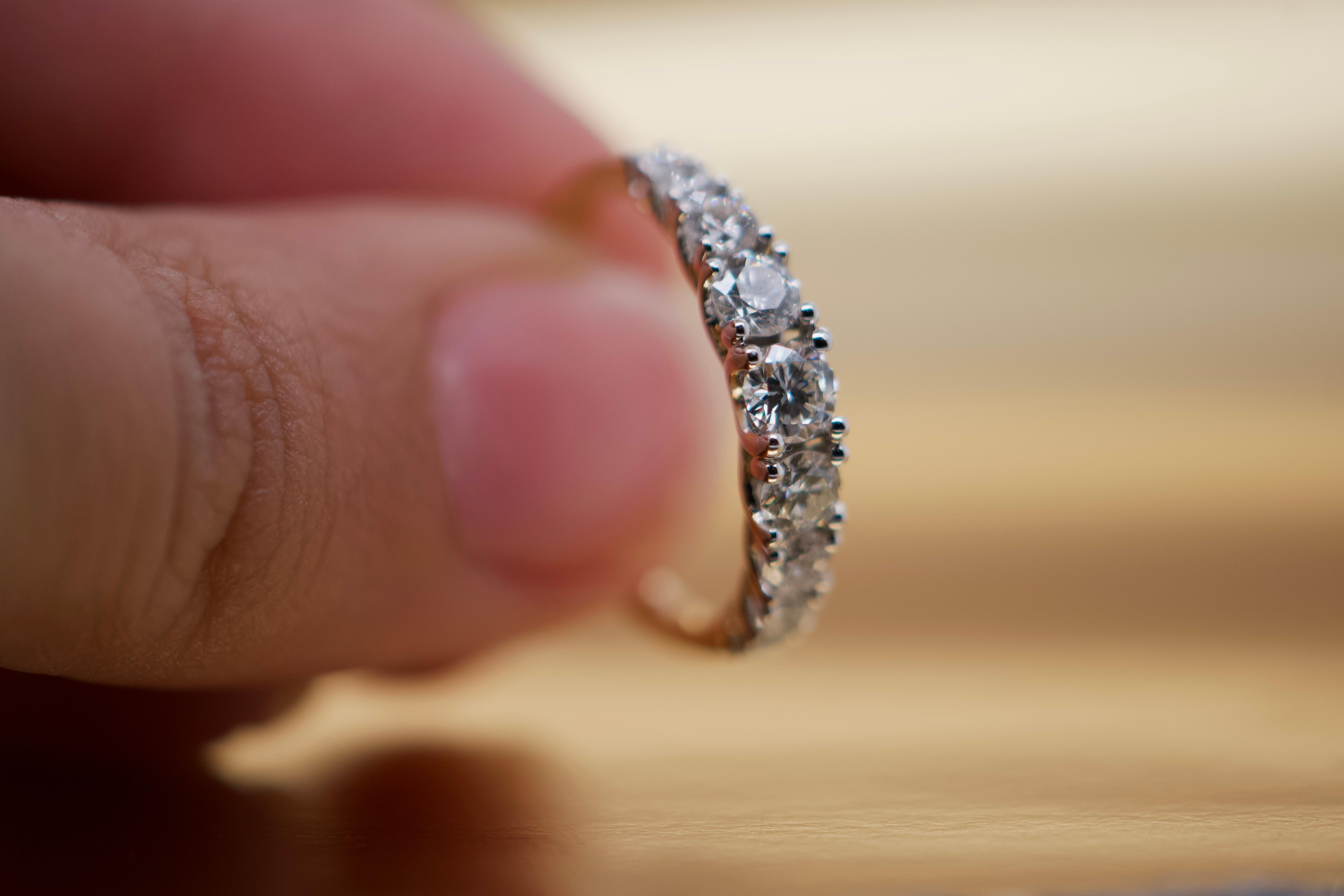 Brilliant Cut 18-Karat Yellow Gold Ring Adorned with Eight 0.75 Carat Diamonds For Sale