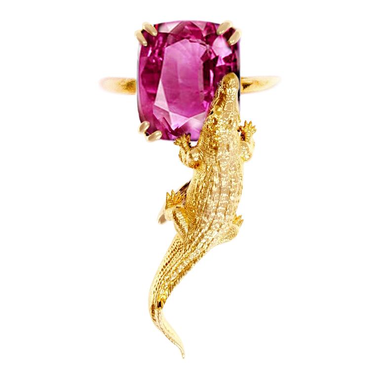 Eighteen Karat Yellow Gold Ring by Artist with Three Carats Perfect Pink Spinel For Sale