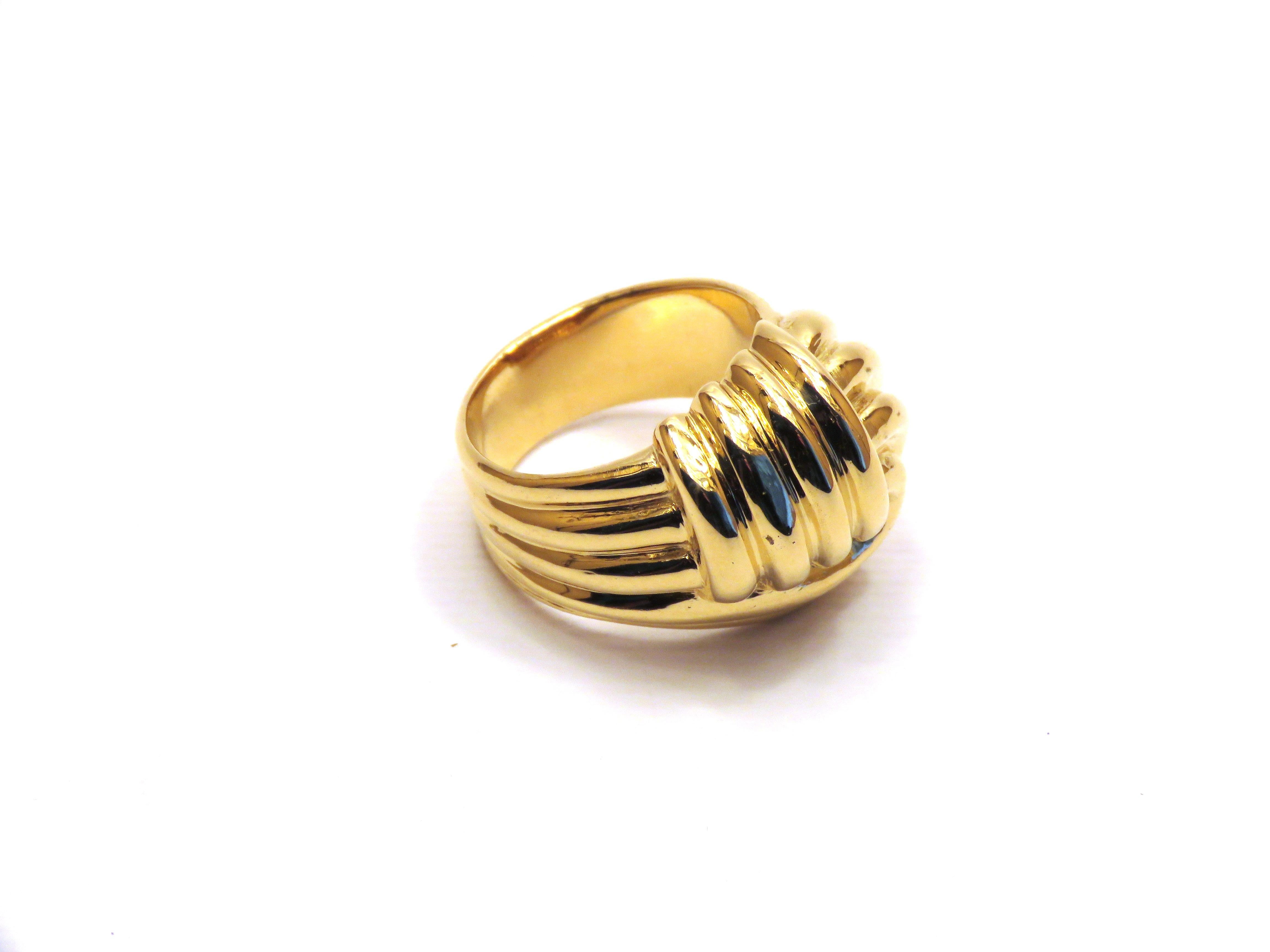 Women's 18 Karat Yellow Gold Knot Ring