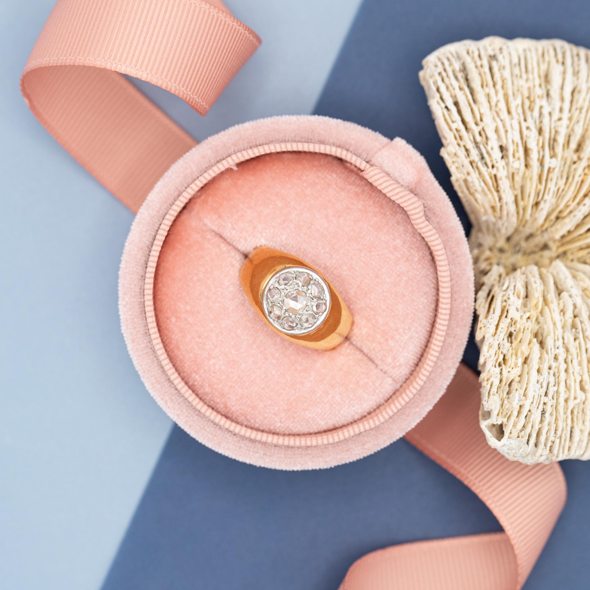Ring aus 18 Karat Gelbgold - Diamant im Rosenschliff - Patina Bombé Zigeunerring mit Facette im Angebot 7