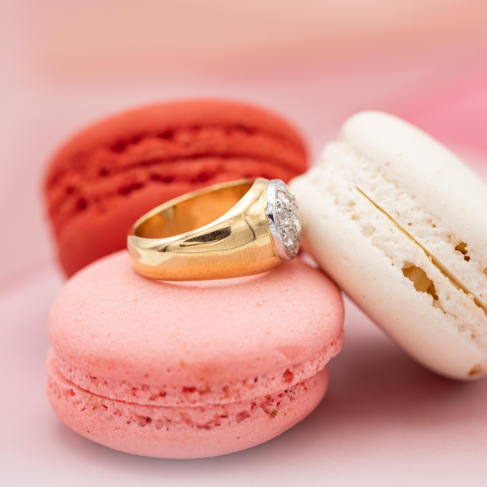 Ring aus 18 Karat Gelbgold - Diamant im Rosenschliff - Patina Bombé Zigeunerring mit Facette im Angebot 3
