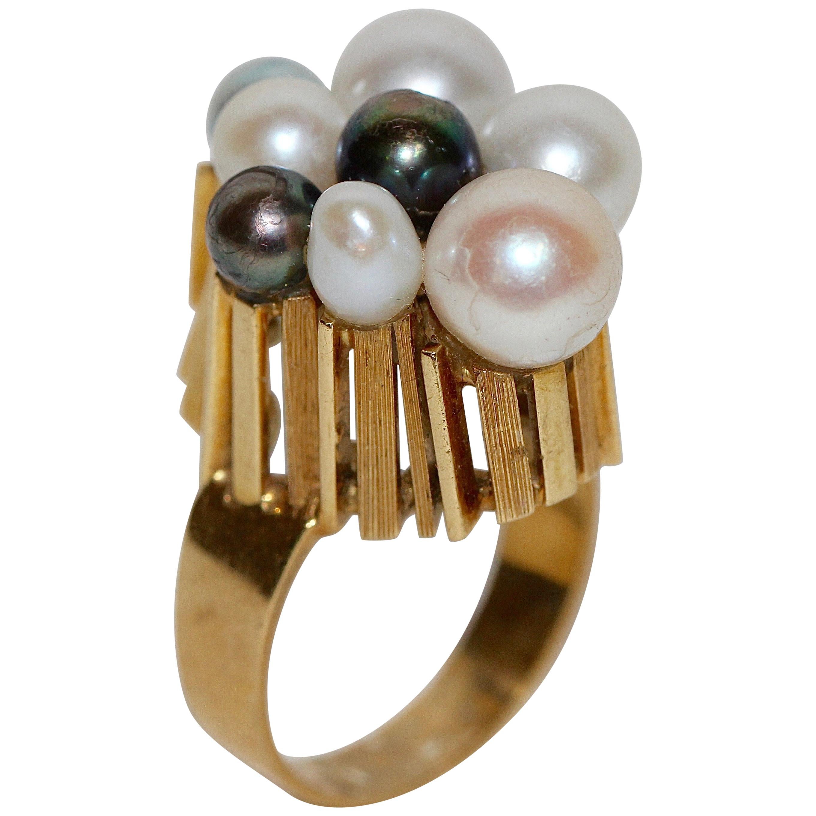 18 Karat Yellow Gold Ring Set with Eight Different Natural Pearls For Sale