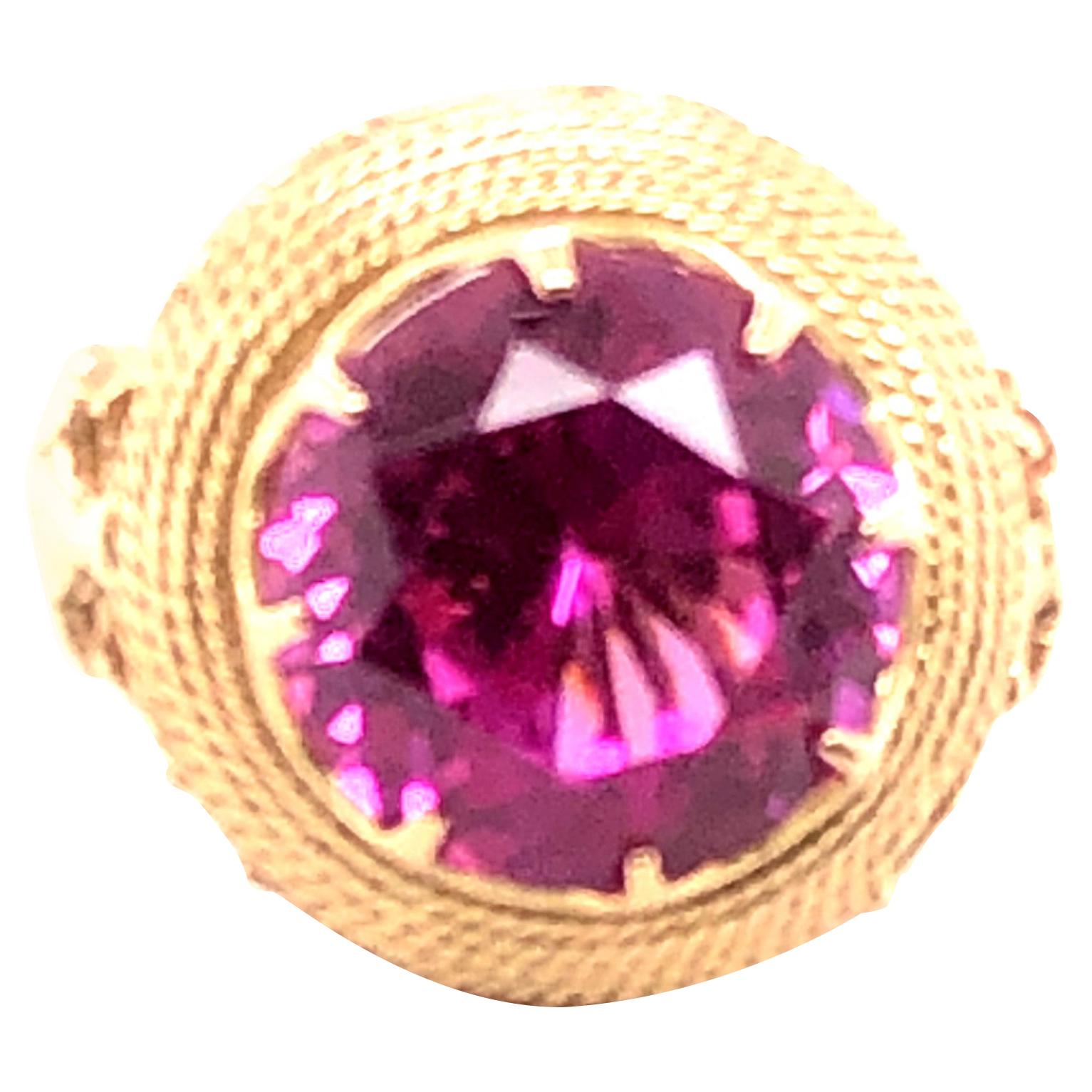 18 Karat Yellow Gold Ring with 15.50 Carat Synthetic Pink Sapphire