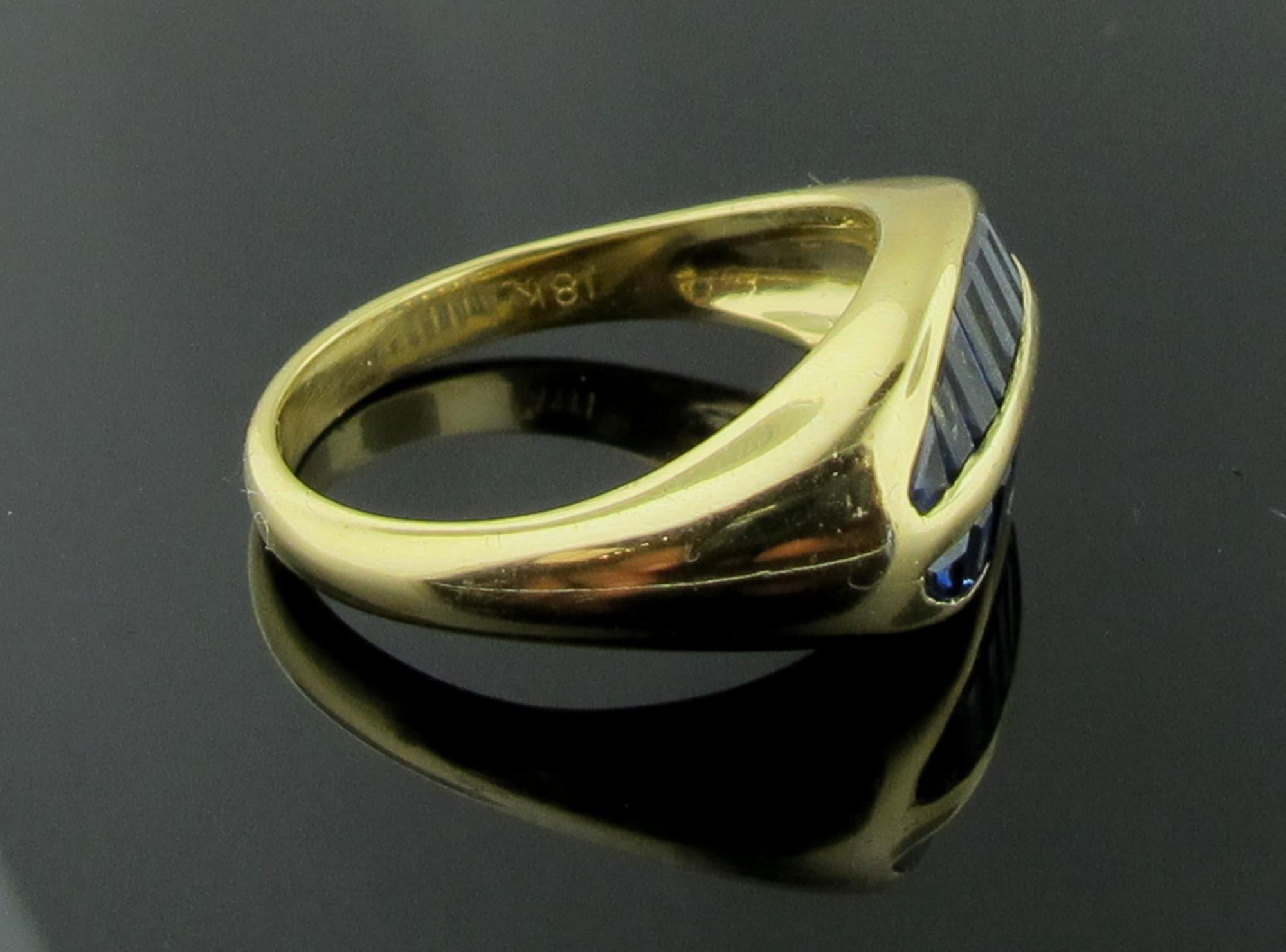 Women's or Men's 18 Karat Yellow Gold Ring with 16 Blue Sapphires