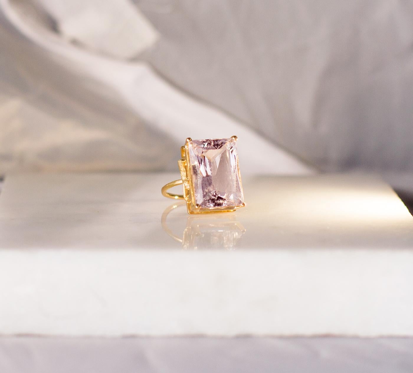 Eighteen Karat Yellow Gold Ring with Emerald Cut Morganite For Sale 8