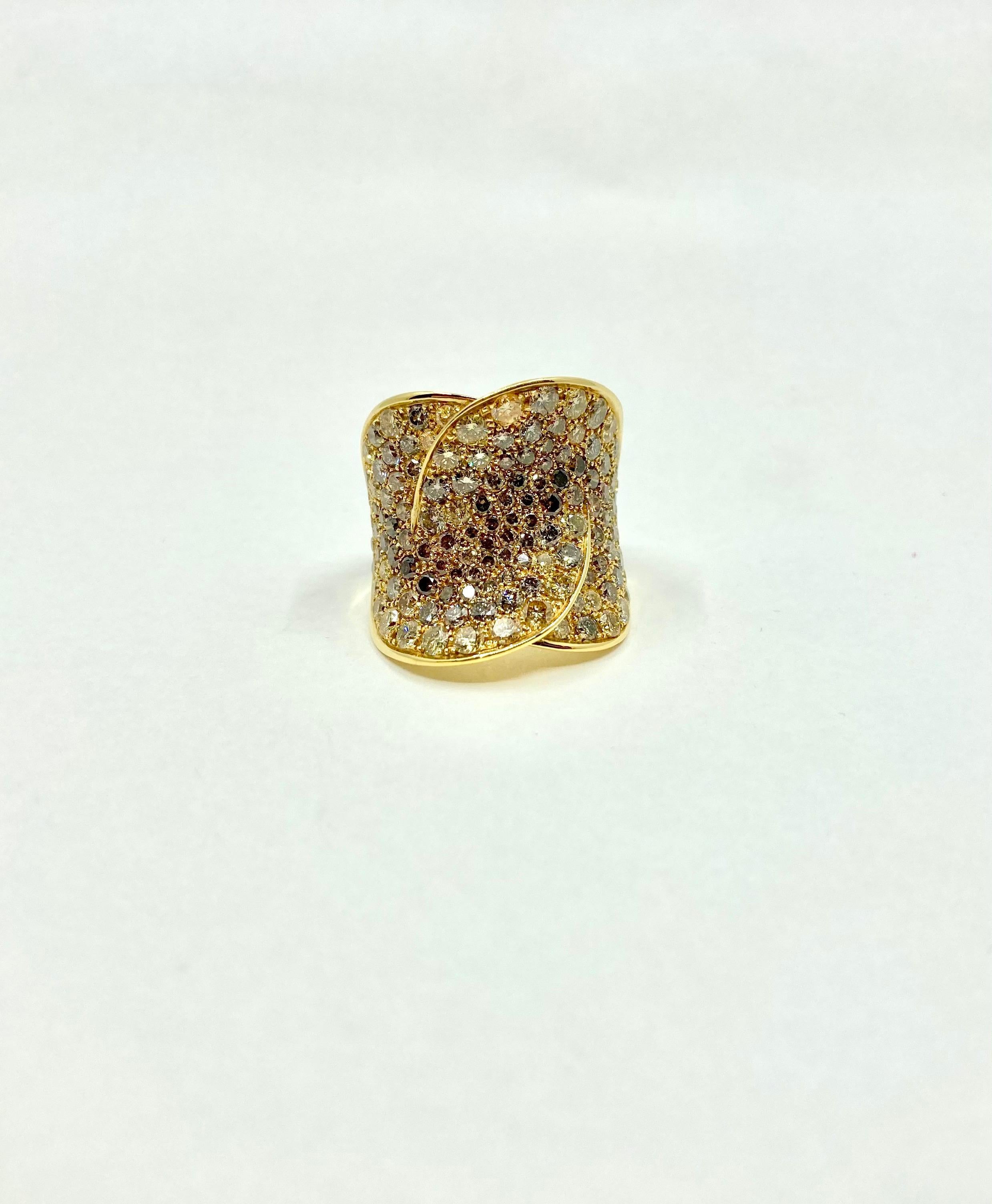 18 Karat Yellow Gold Italian Ring, with Brown Diamonds For Sale 5