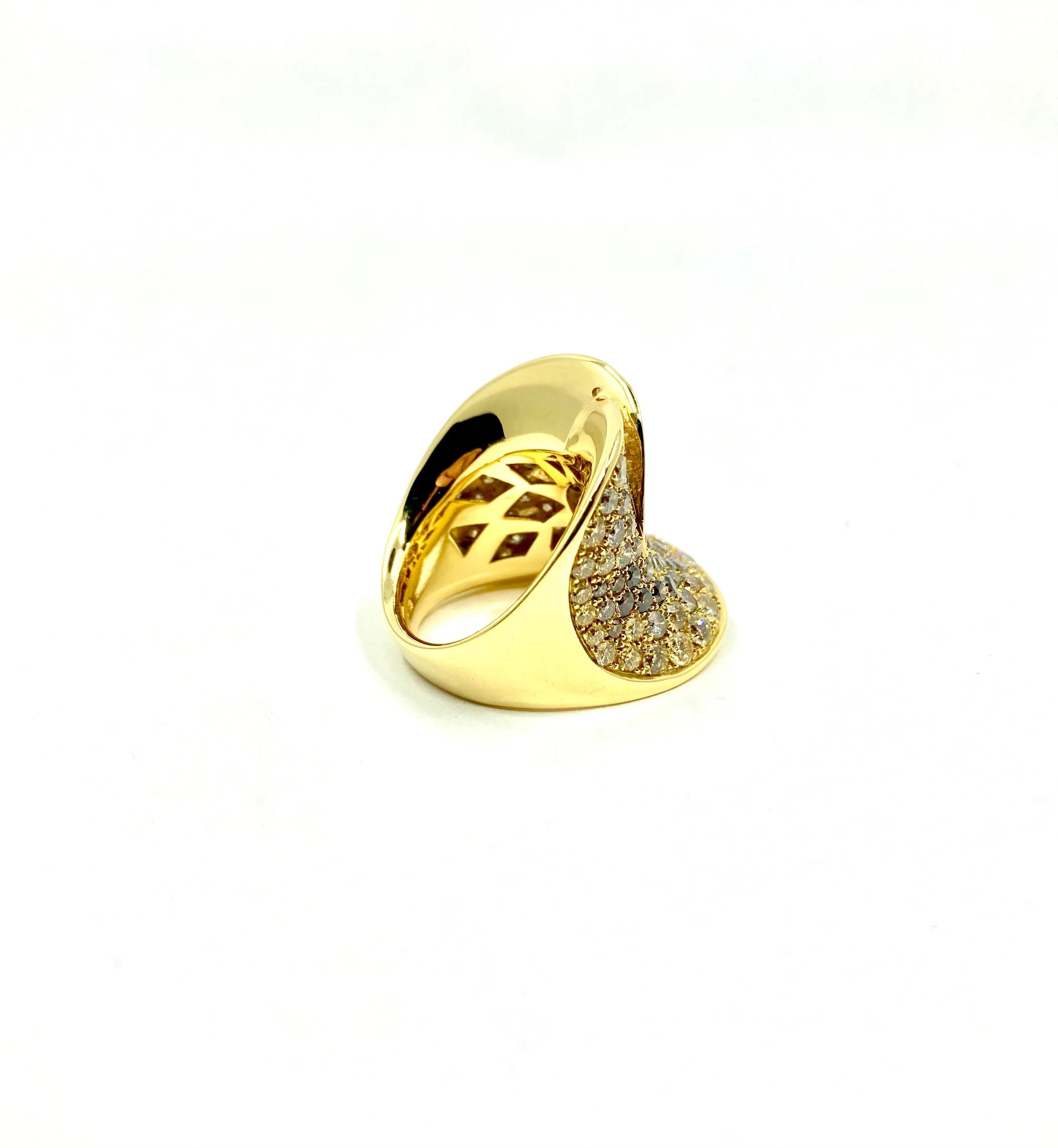 18 Karat Yellow Gold Italian Ring, with Brown Diamonds For Sale 3