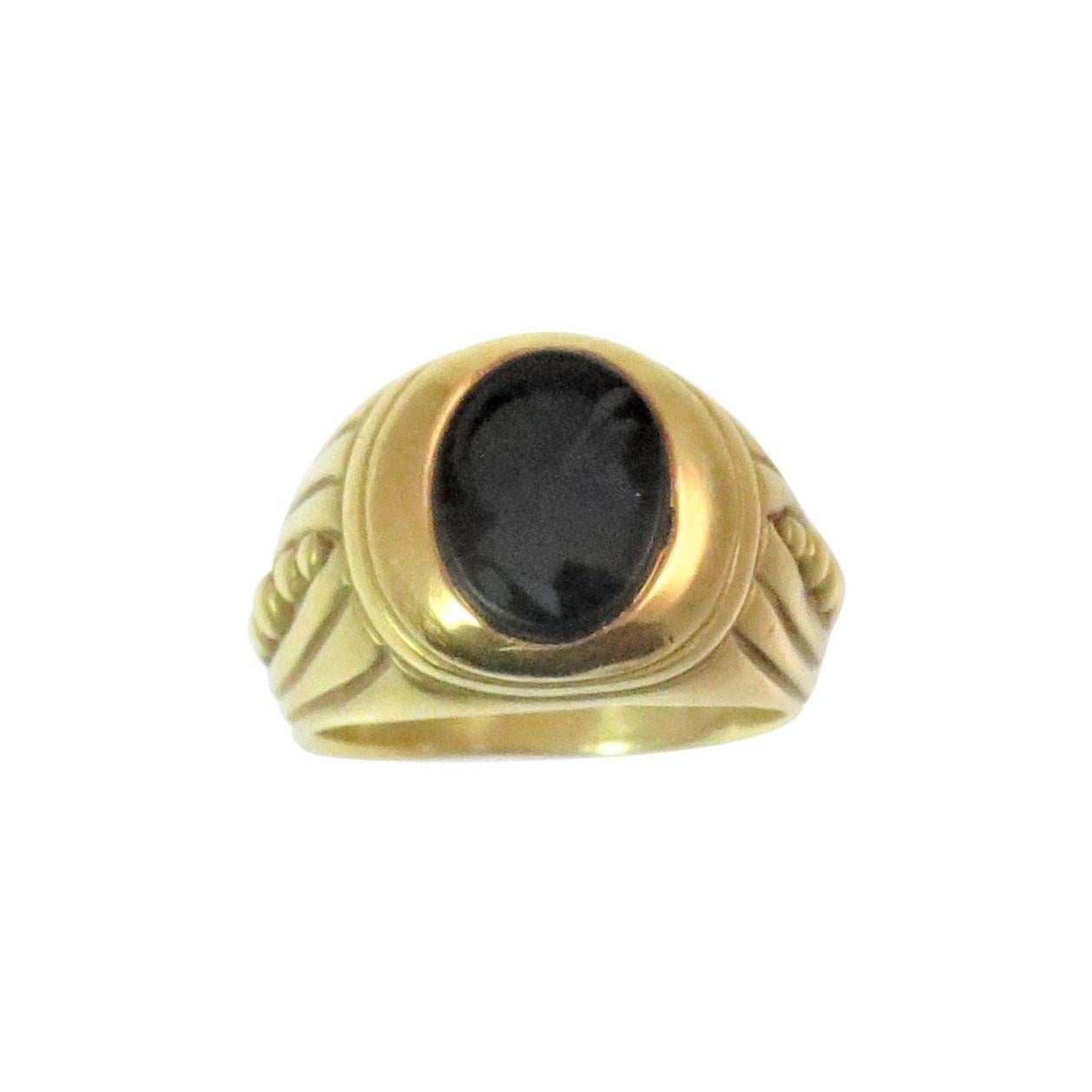 18 Karat Yellow Gold Ring with Carved Black Onyx Intaglio