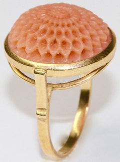 18 Karat Yellow Gold Ring with Intricately Carved Salmon Coral