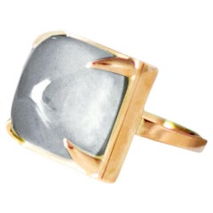 Bague de fiançailles en or jaune dix-huit carats avec quartz pain de sucre