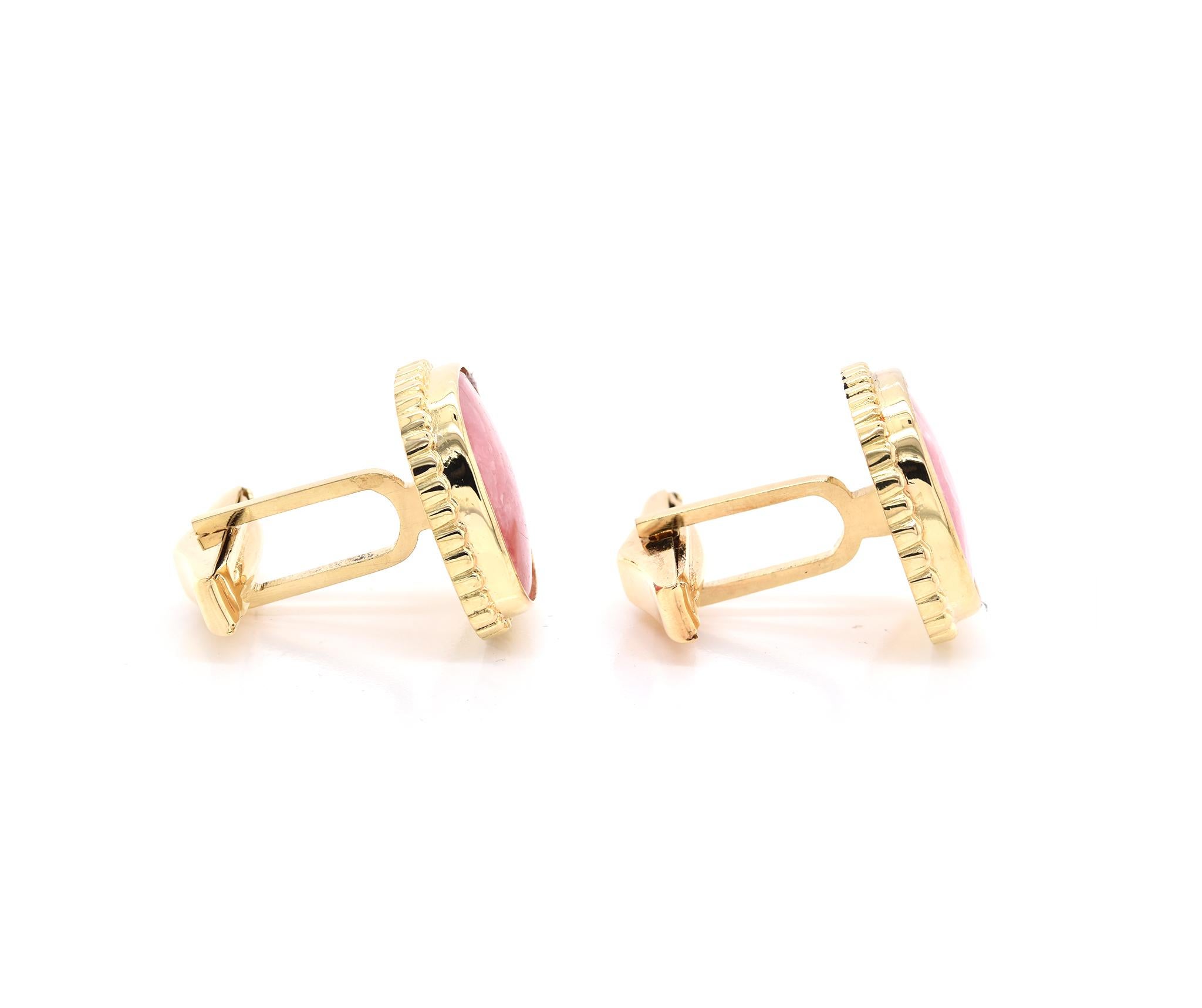 Material: 18K yellow gold
Dimensions: cufflinks measure 17.8 X 18mm 
Weight: 17.07 grams
