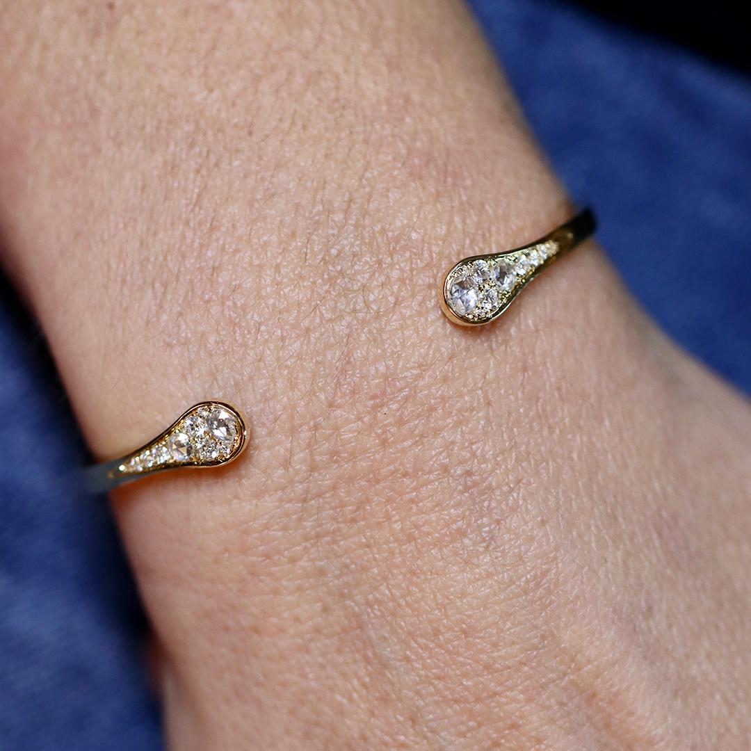 Bracelet manchette en or jaune 18 carats diamants taillés en rose diamants taillés en brillant en vente 1