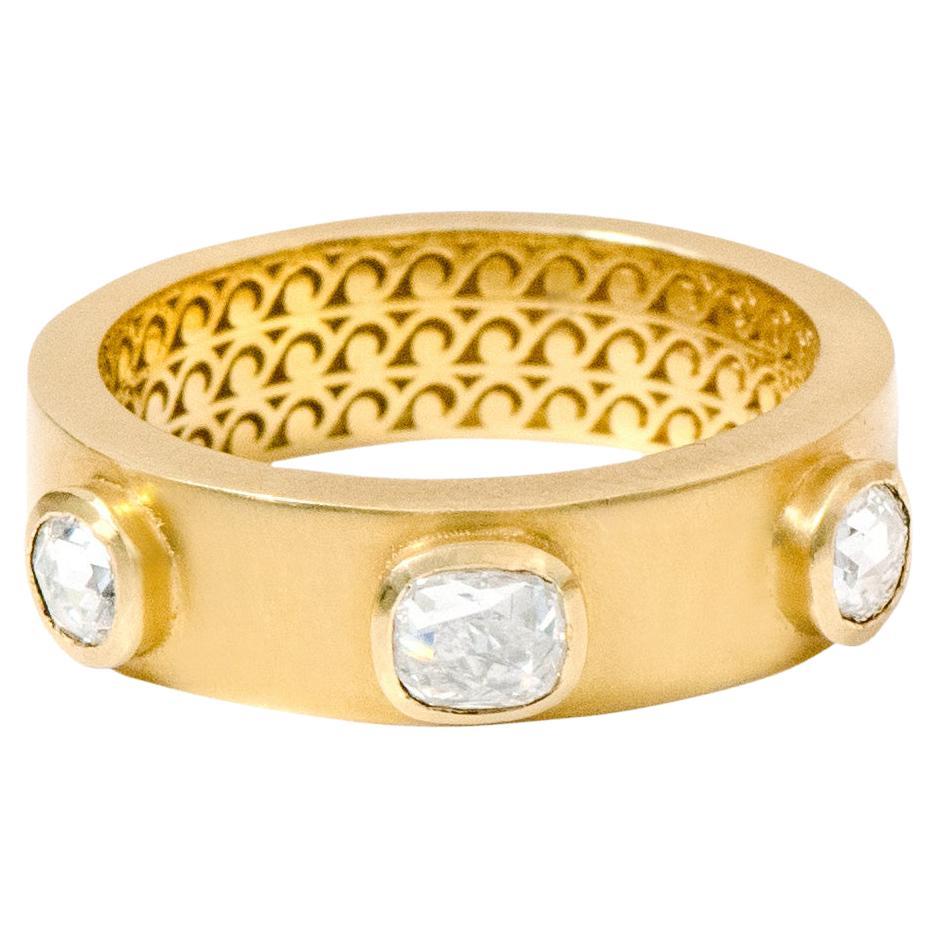 18 Karat Gelbgold Dreistein-Ring mit Diamant im Rosenschliff im Art-Deco-Stil im Angebot