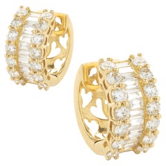 18 Karat Yellow Gold Round and Baguette Cut Diamond Huggie Hoop Earrings