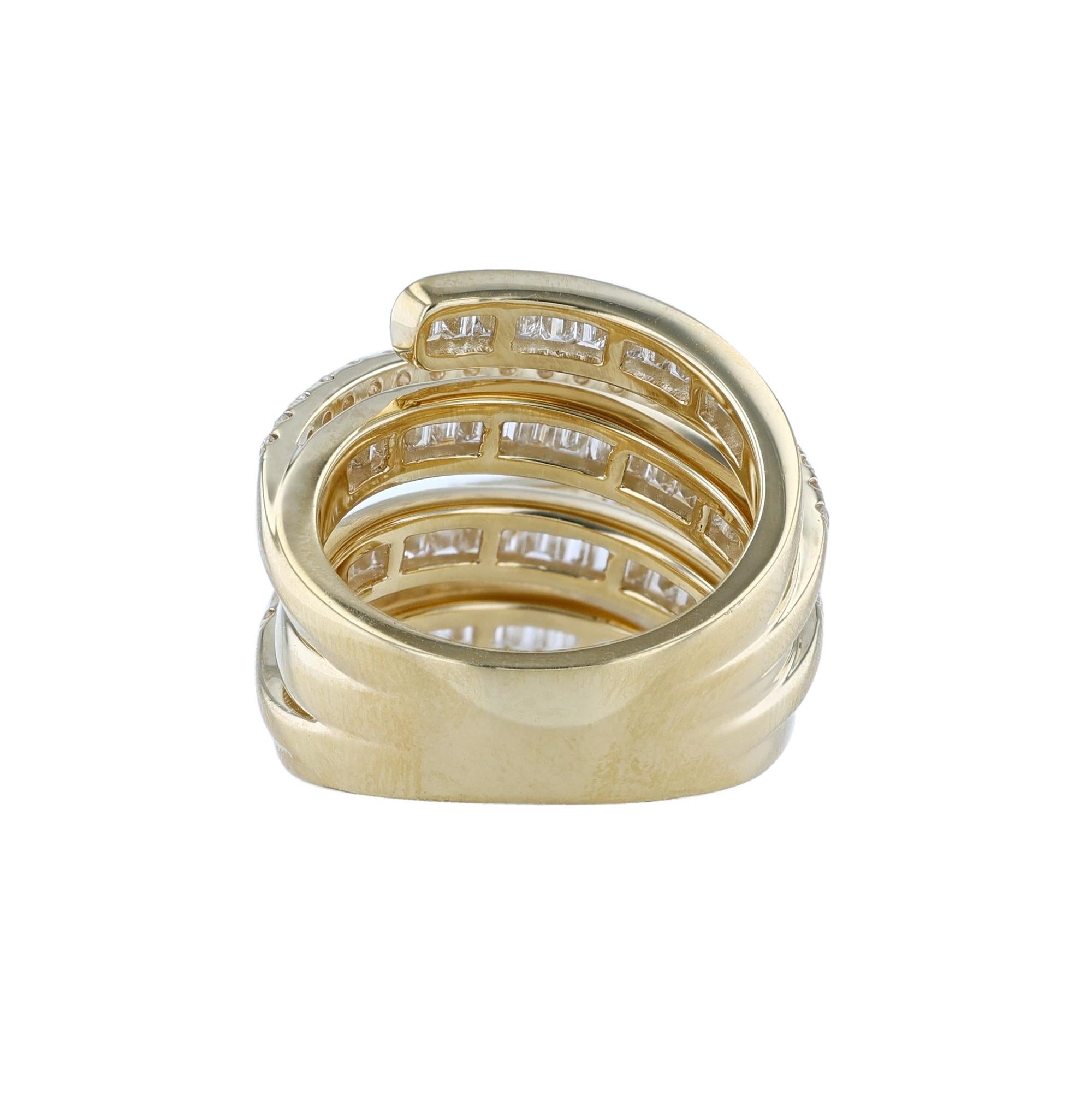 Contemporary 18 Karat Yellow Gold Round & Baguette Diamond Continuous Ring, 1.88 Carat For Sale