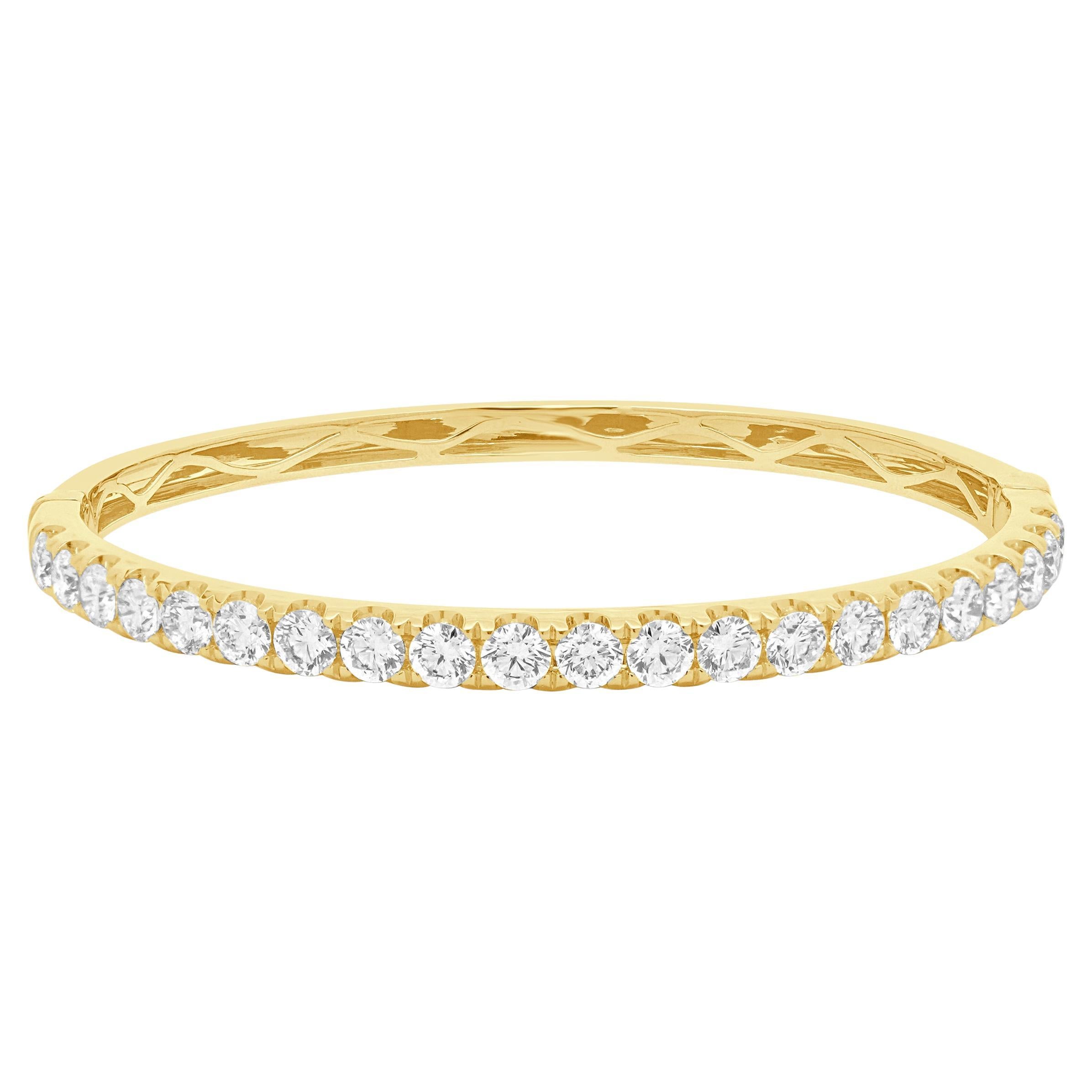 18 Karat Yellow Gold Round Brilliant Cut Diamond Bangle Bracelet