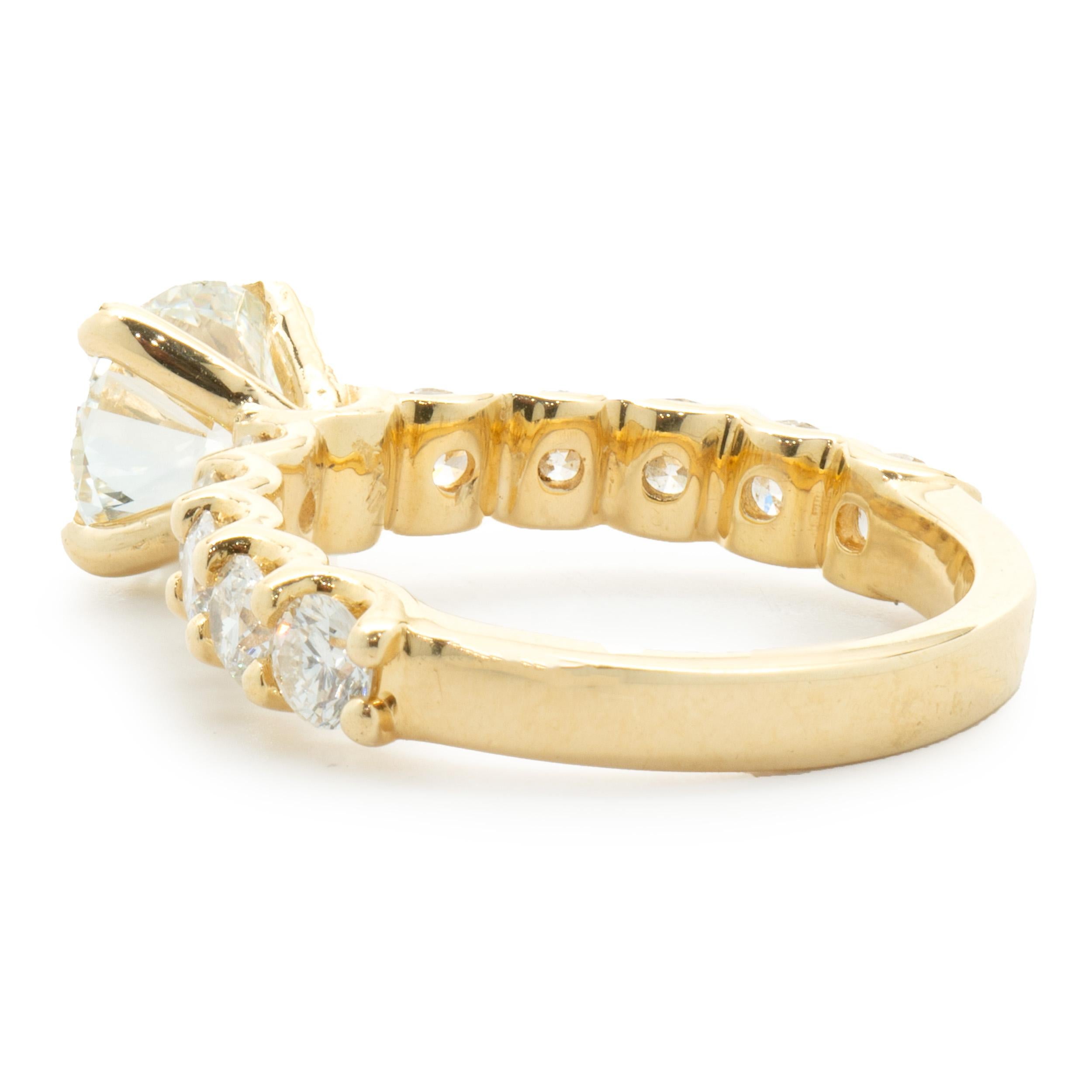 Round Cut 18 Karat Yellow Gold Round Brilliant Cut Diamond Engagement Ring