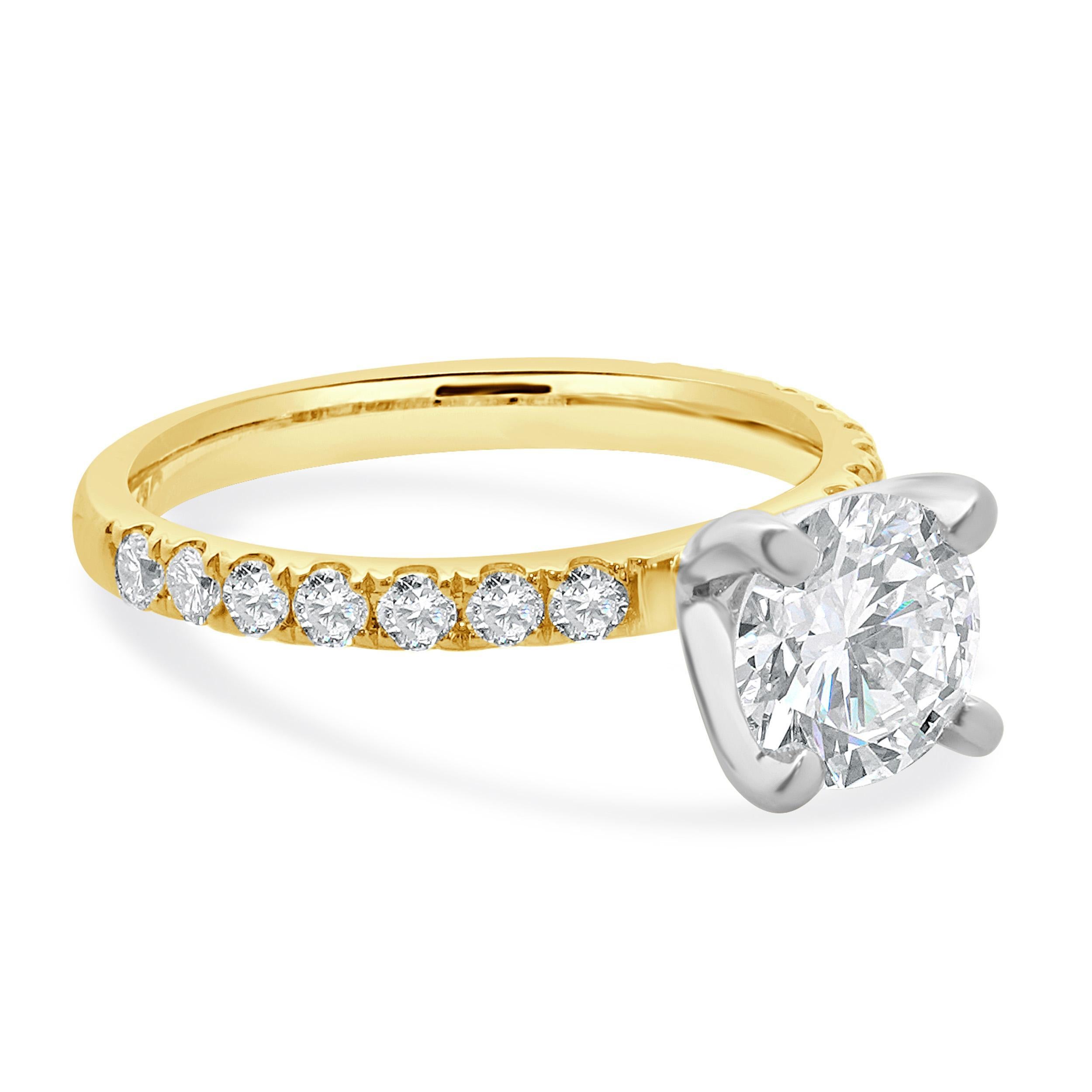 18 Karat Yellow Gold Round Brilliant Cut Diamond Engagement Ring In Excellent Condition For Sale In Scottsdale, AZ
