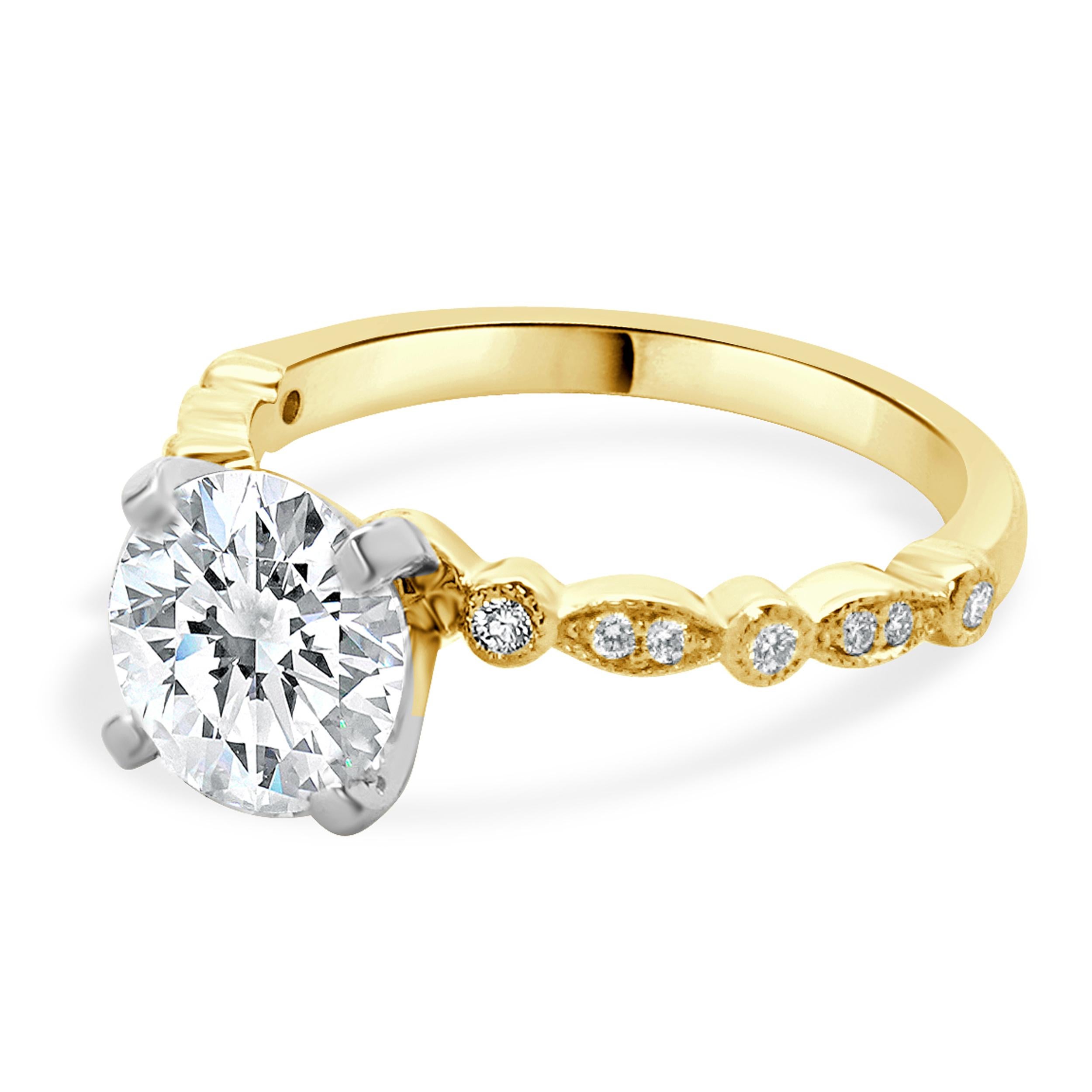 18 Karat Yellow Gold Round Diamond Engagement Ring In Excellent Condition For Sale In Scottsdale, AZ