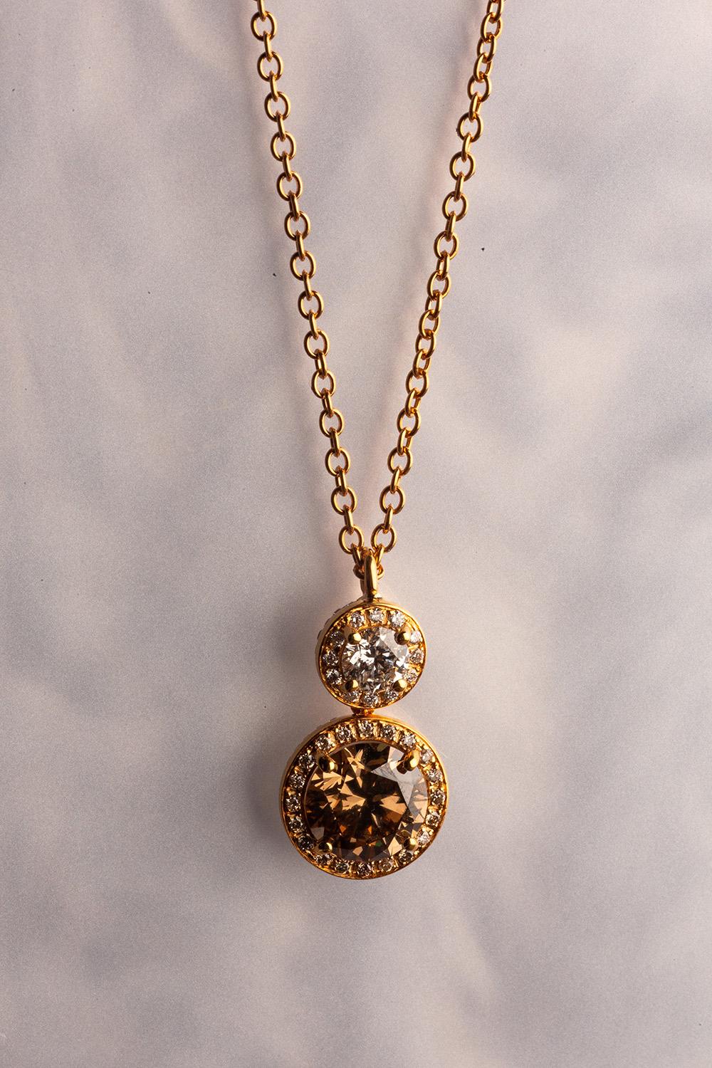 Contemporary 18 Karat Yellow Gold Round Diamond Pendant For Sale