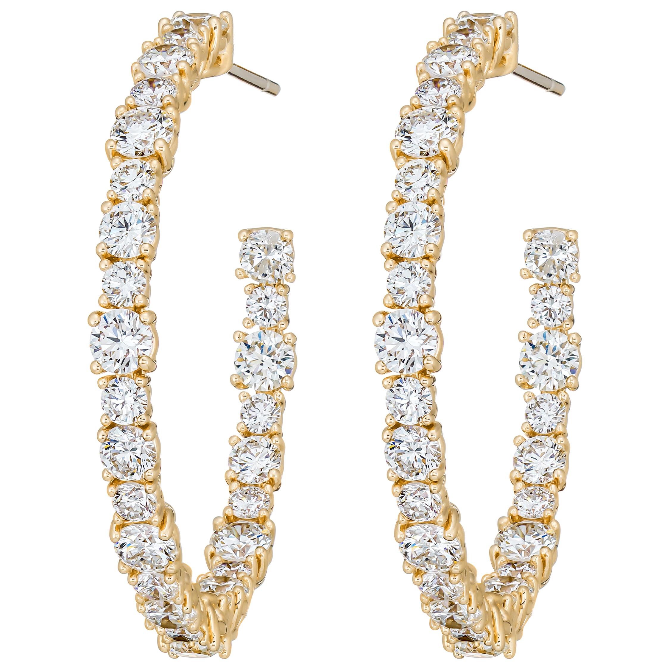 AS29 18 Karat Yellow Gold Round Diamond Small Hoop Earrings For Sale