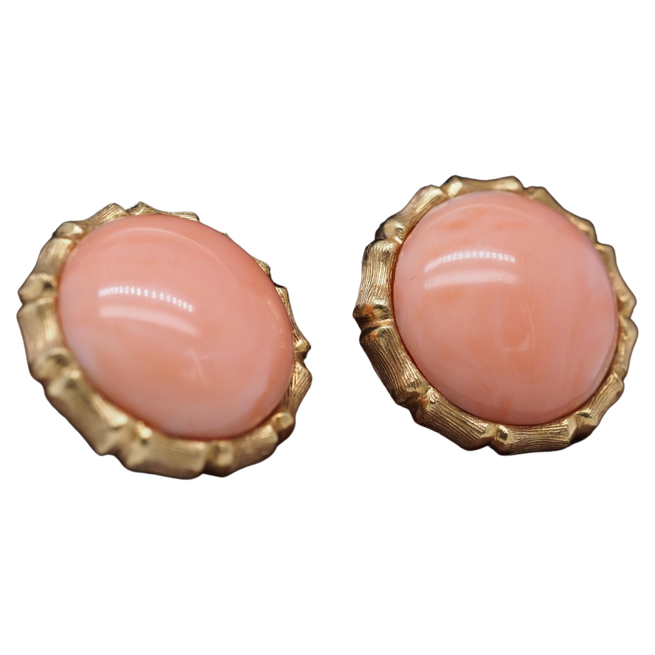 18 Karat Yellow Gold Round Dome Cabochon Earring For Sale