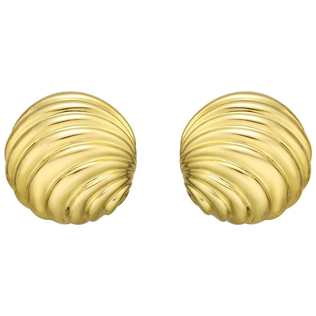 18 Karat Yellow Gold Round Grooved Earrings