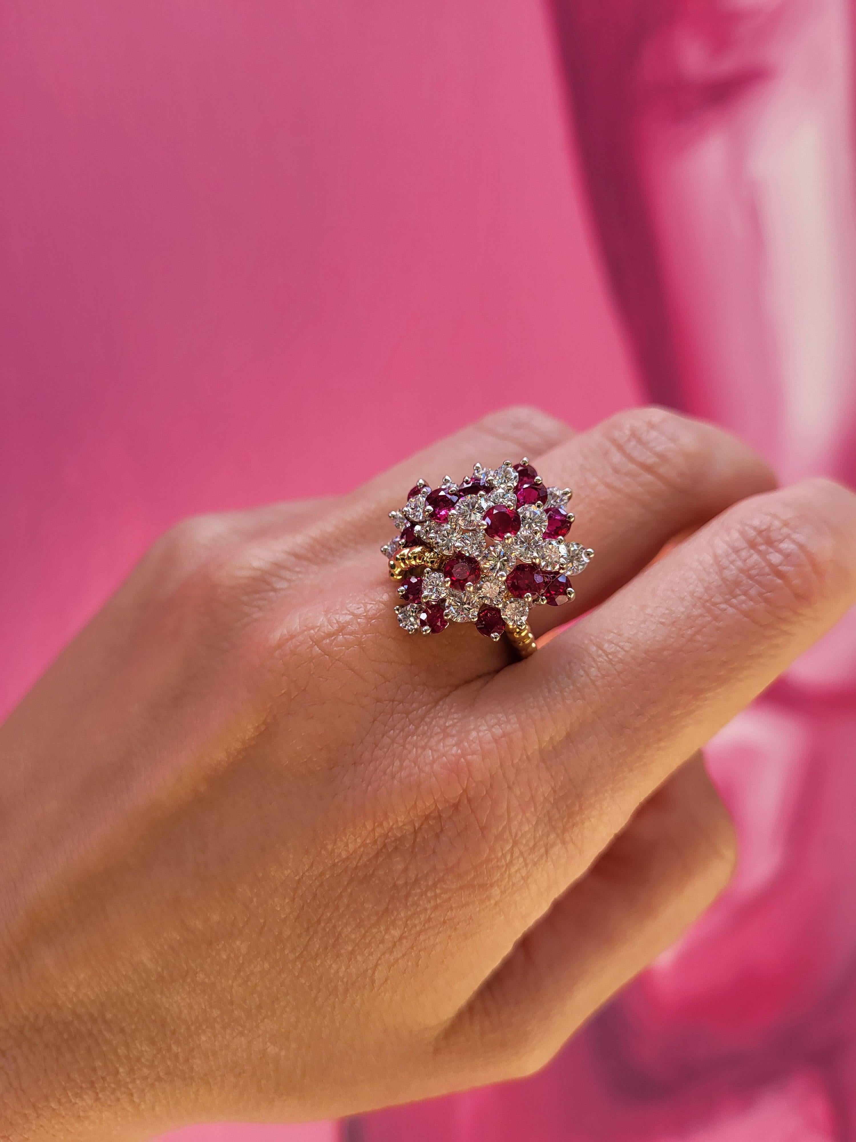18 Karat Gelbgold Runder Rubin & Diamant Vintage Cocktail-Cluster-Ring 8