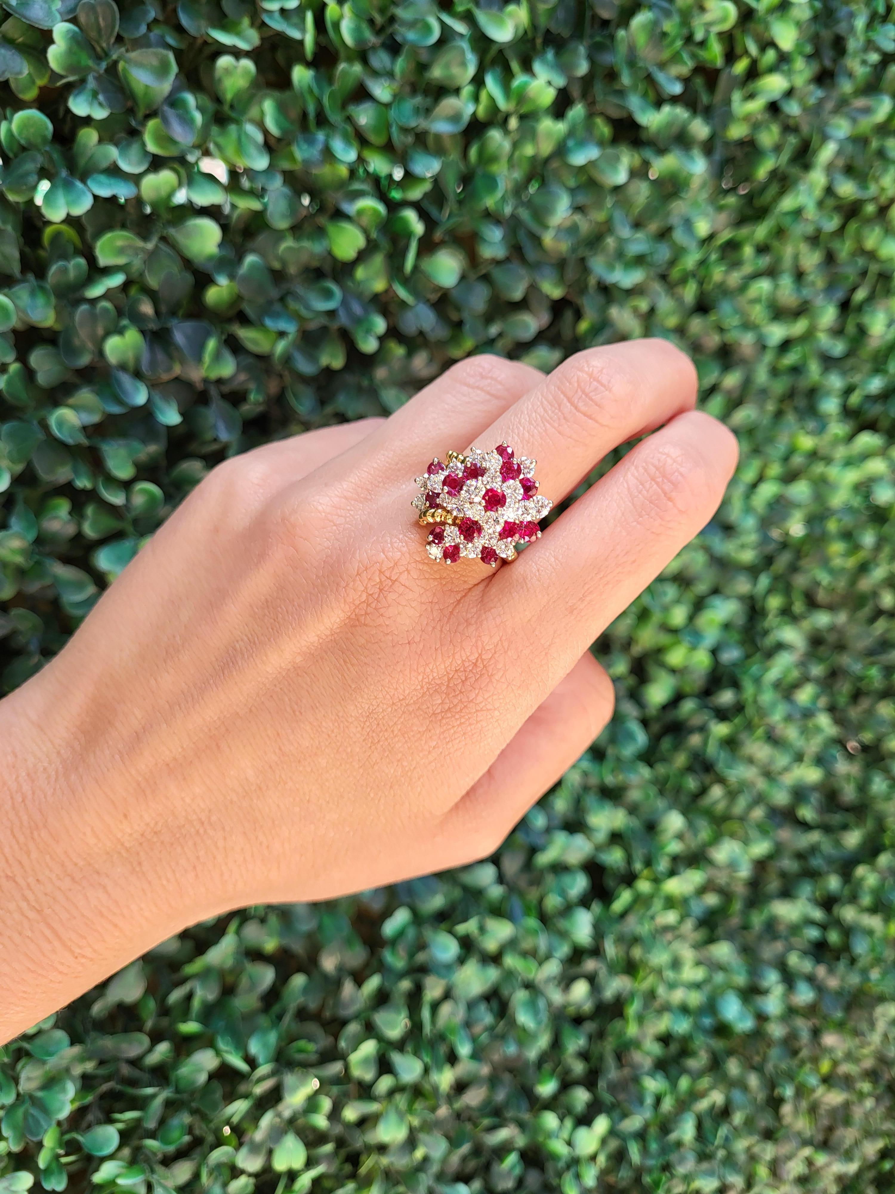 18 Karat Gelbgold Runder Rubin & Diamant Vintage Cocktail-Cluster-Ring 11