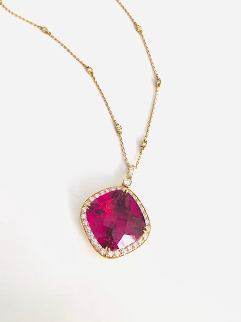 Women's 18 Karat Yellow Gold Rubellite and Diamond Pendant or Necklace For Sale