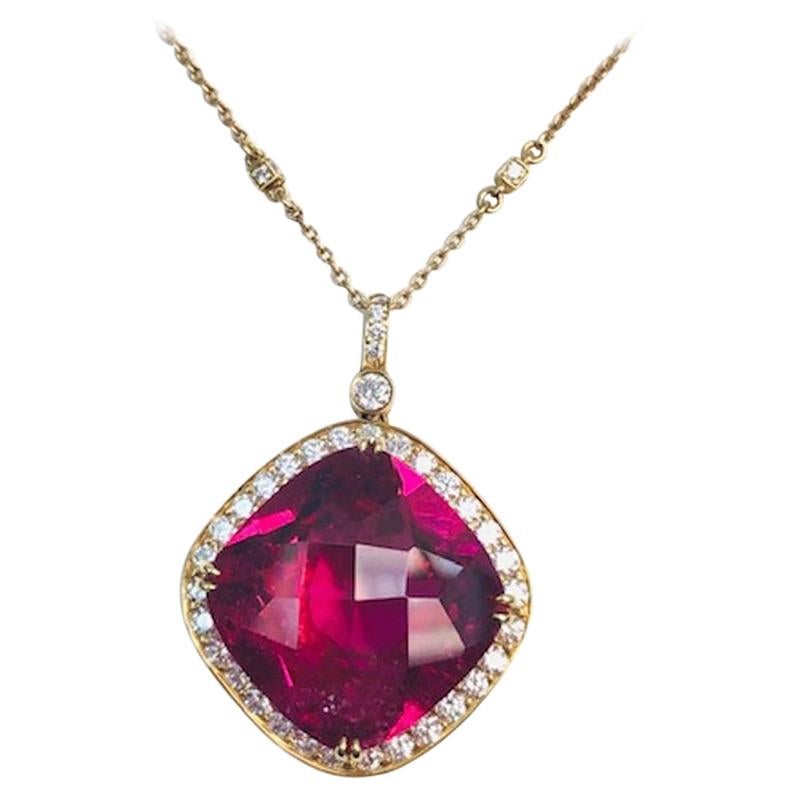 18 Karat Yellow Gold Rubellite and Diamond Pendant or Necklace For Sale