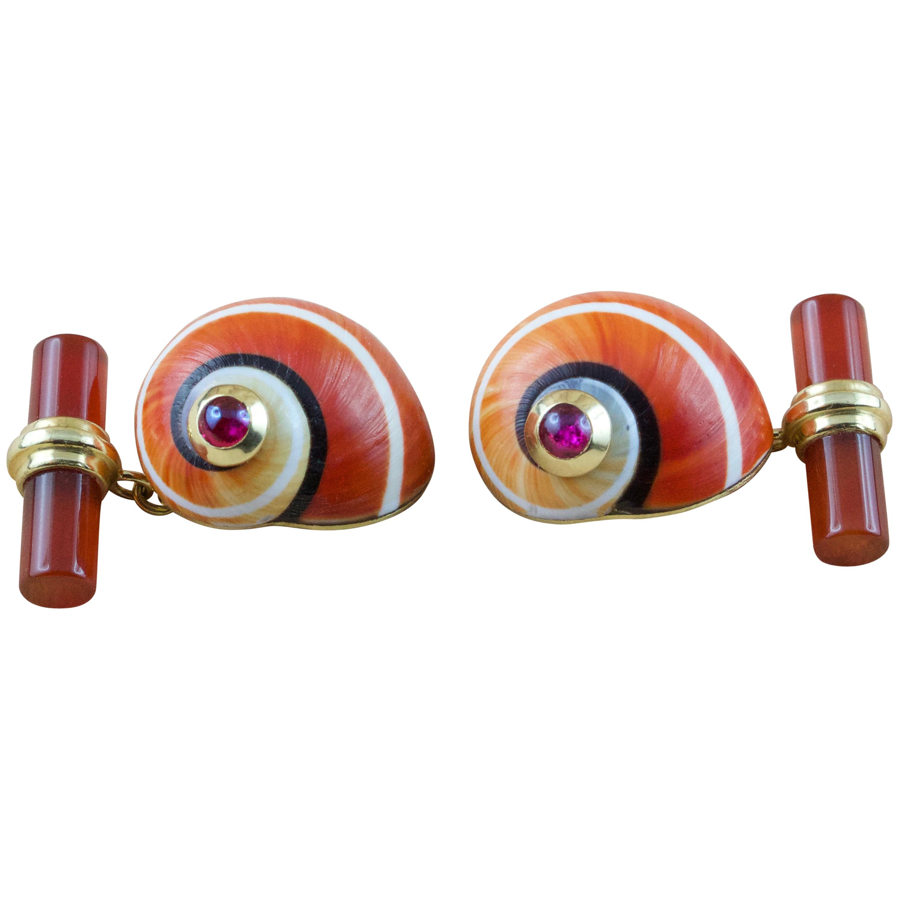 18 Karat Yellow Gold Rubies Carnelian Shell Cufflinks