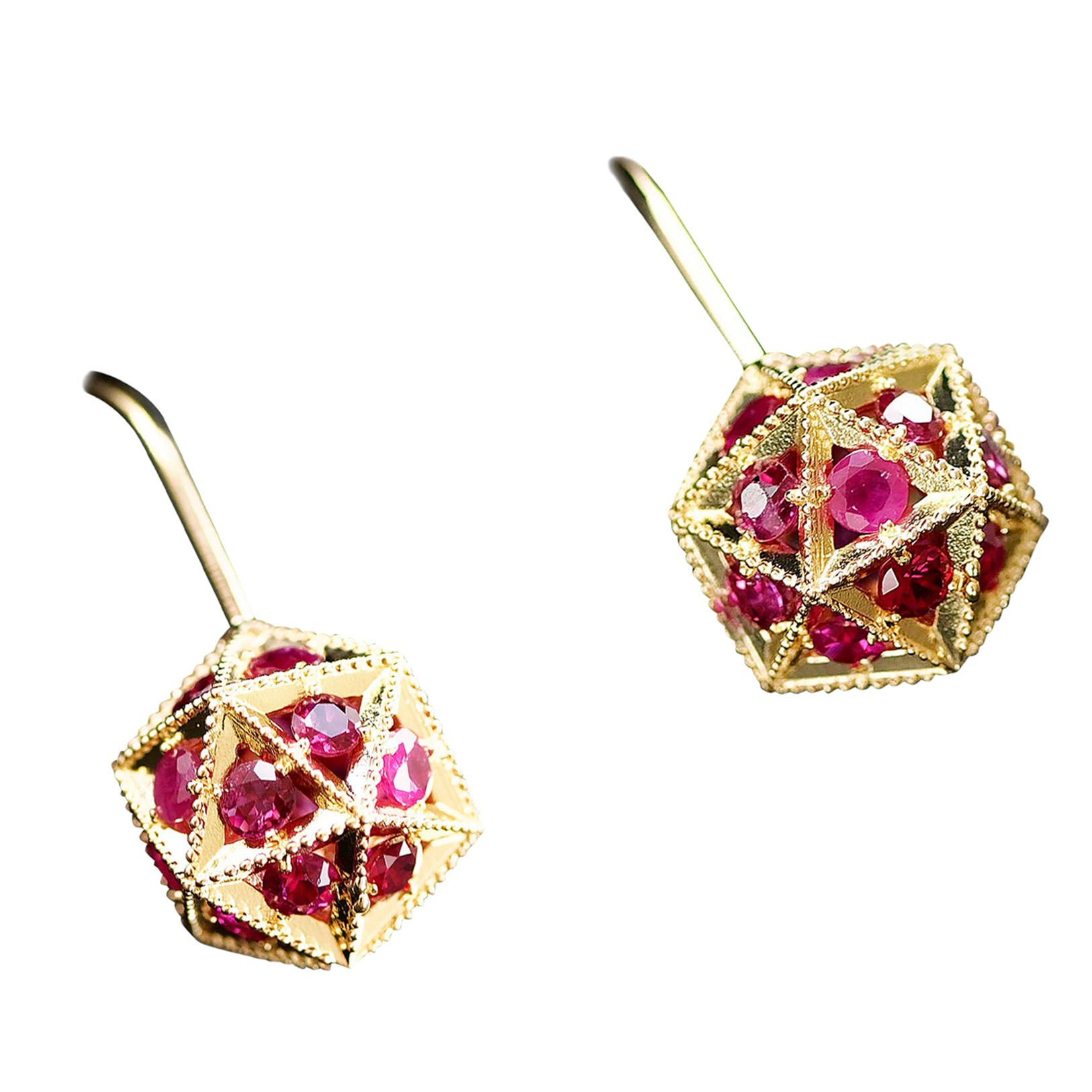 18 Karat Yellow Gold Rubies Drop Earrings Geometric Faceted For Sale