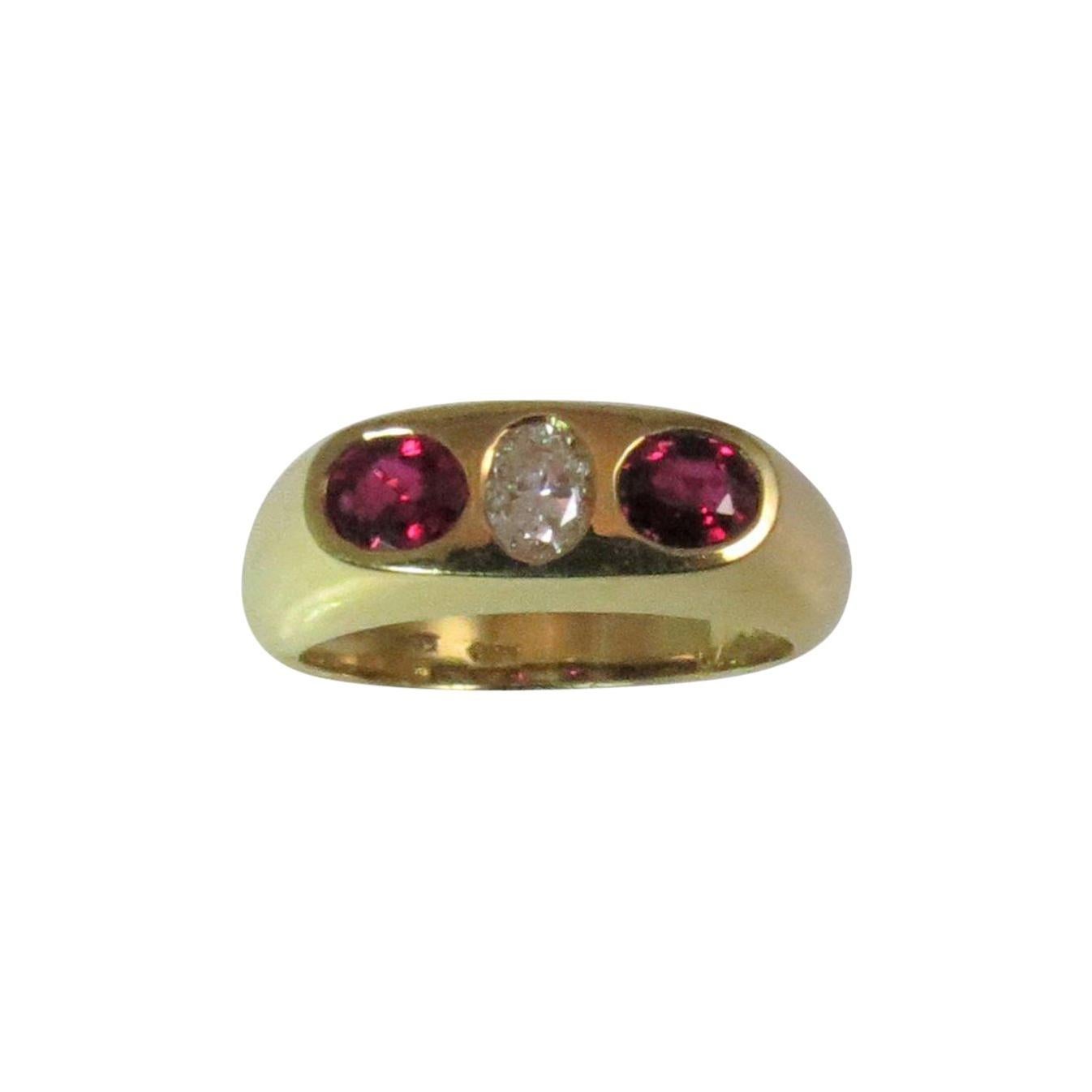 Ring aus 18 Karat Gelbgold mit Rubin und Diamant