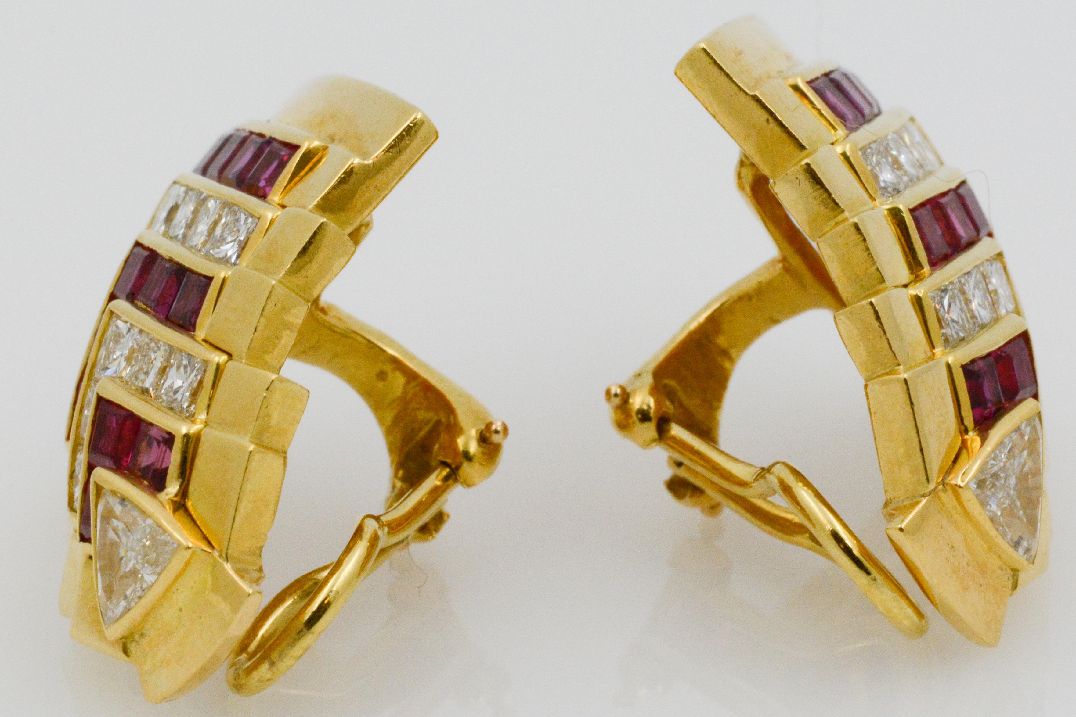 Pendientes de clip de oro amarillo de 18 quilates con rubí Chevron en venta 3
