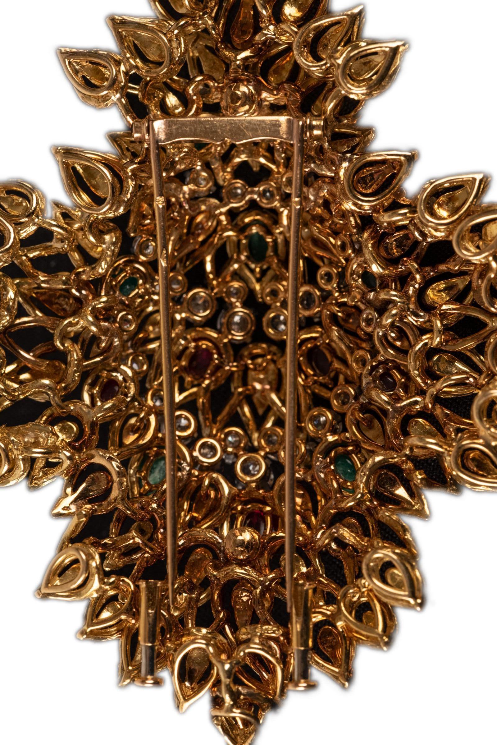 18-Karat Yellow Gold, Ruby, Emerald and Diamond Brooch / Pendant In Good Condition In Salt Lake City, UT