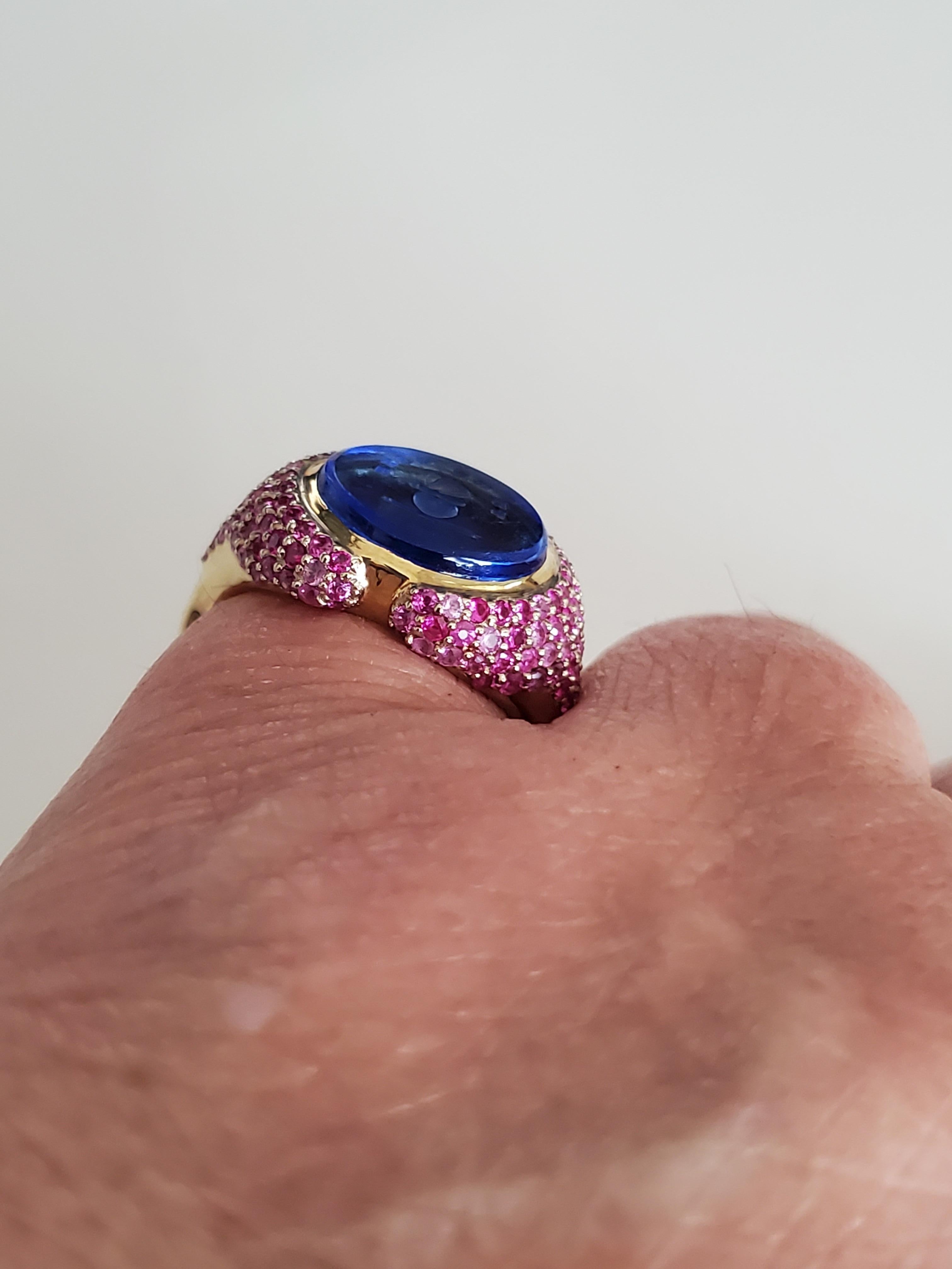 Bague ancienne Love Intaglio & Ruby en vente 2