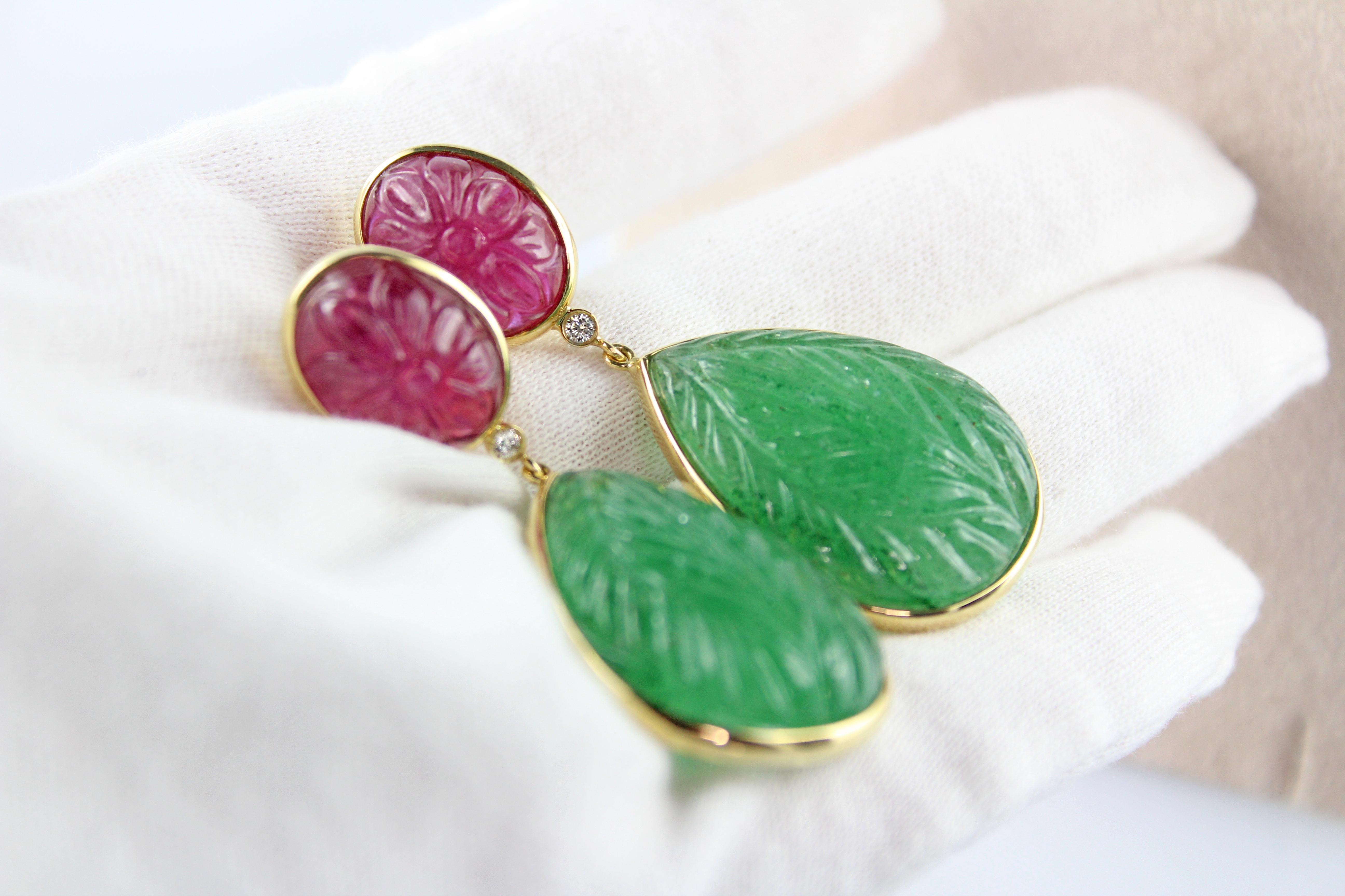 Amazing drop earrings mounted in 18 karat yellow gold, the protagonist of these earrings are the rubies and Aventurine, both are hand carved to recreate a flower and a leaf .

All AVGVSTA jewelry is new and has never been previously owned or worn.