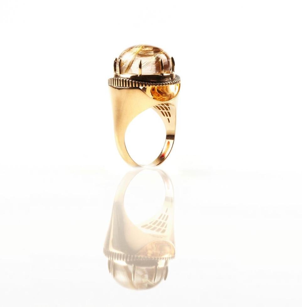 Contemporary 18 Karat Yellow Gold Rutile Cabochon Boullée Cocktail Ring For Sale