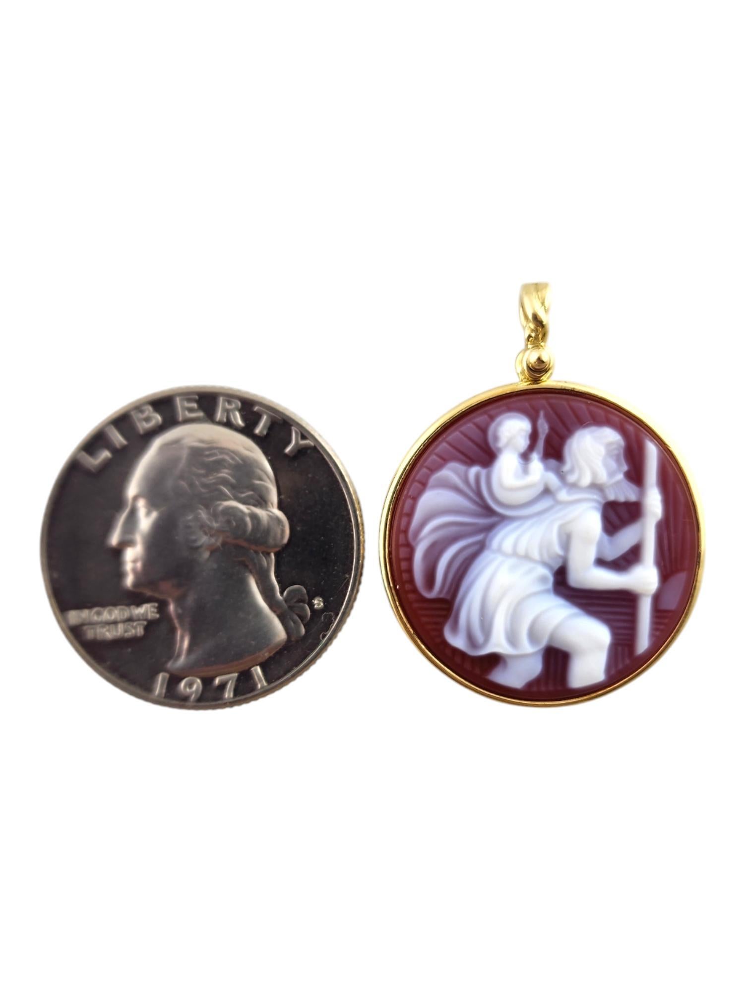 Pendentif camée Saint Christopher en or jaune 18 carats #19340 en vente 1