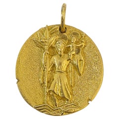 Vintage 18 Karat Yellow Gold Saint Christopher Medallion Pendant