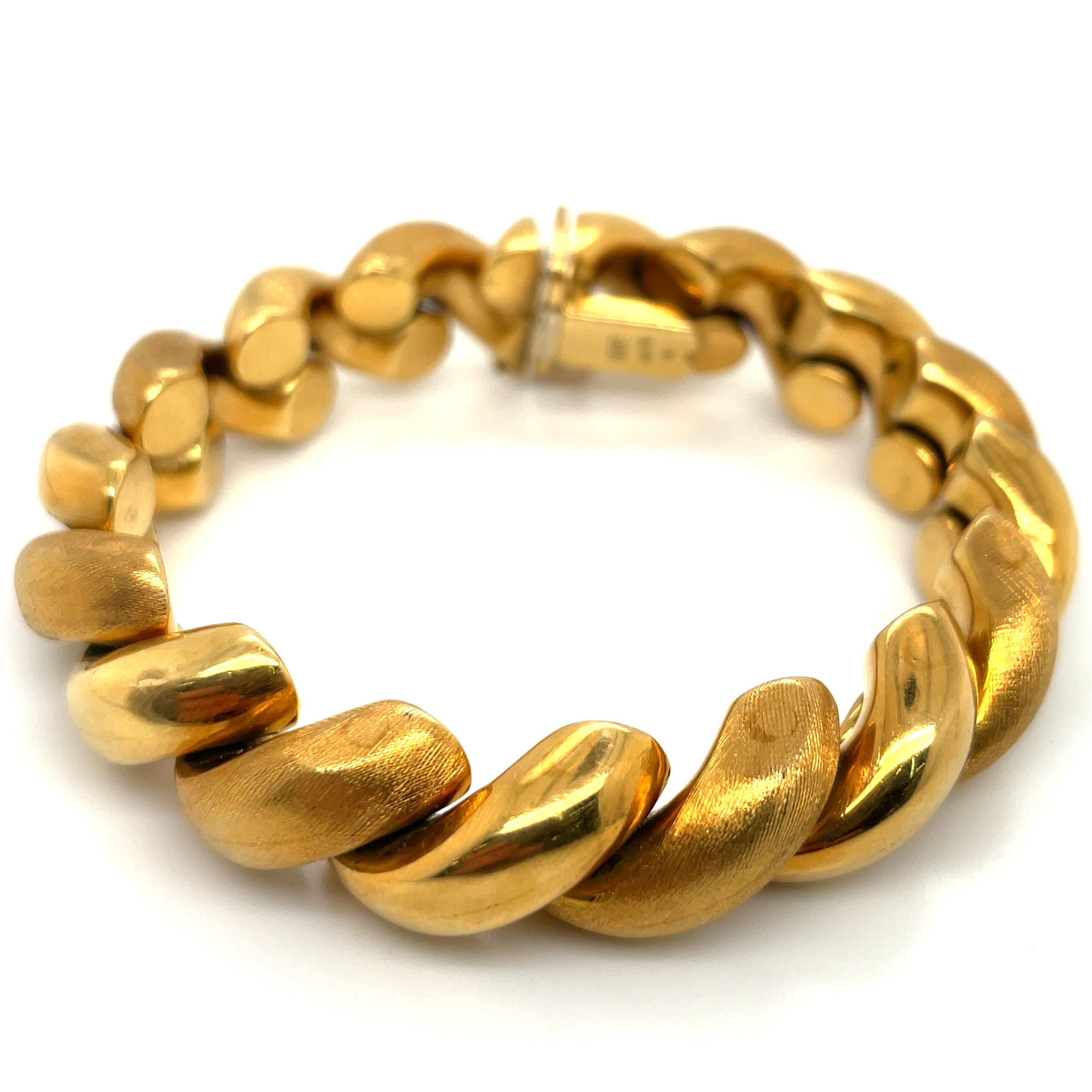 Contemporary 18 Karat Yellow Gold San MarCo Link Polished & Brushed Finish Bracelet 61 Grams For Sale