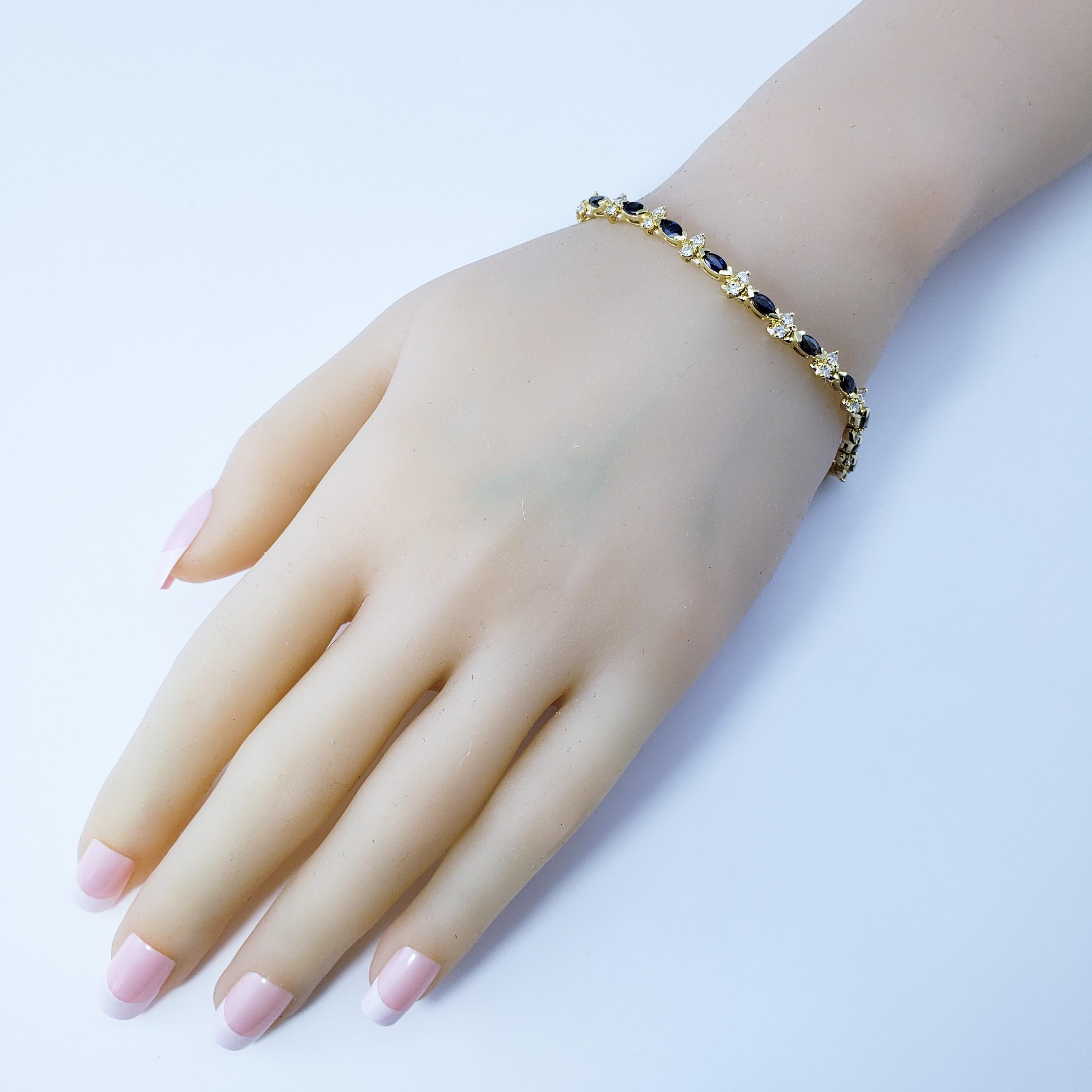 18 Karat Yellow Gold Natural Sapphire and Diamond Bracelet For Sale 2