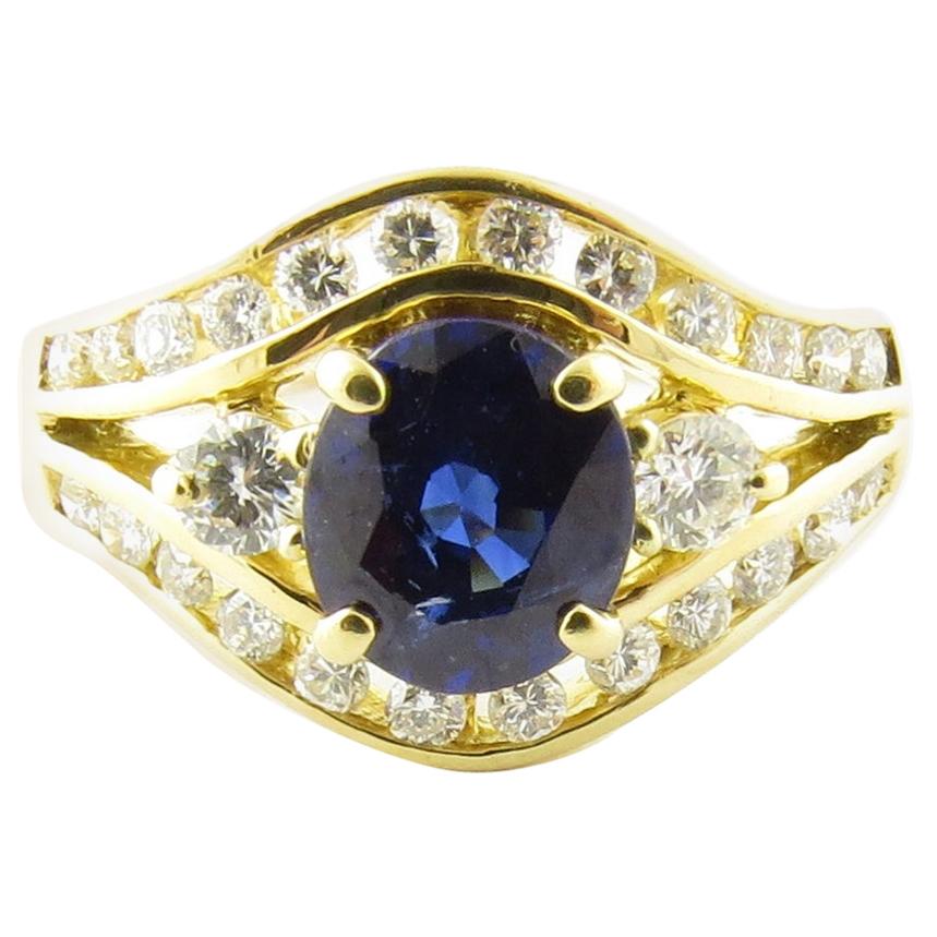 Ring aus 18 Karat Gelbgold mit natürlichem Saphir und Diamant im Angebot