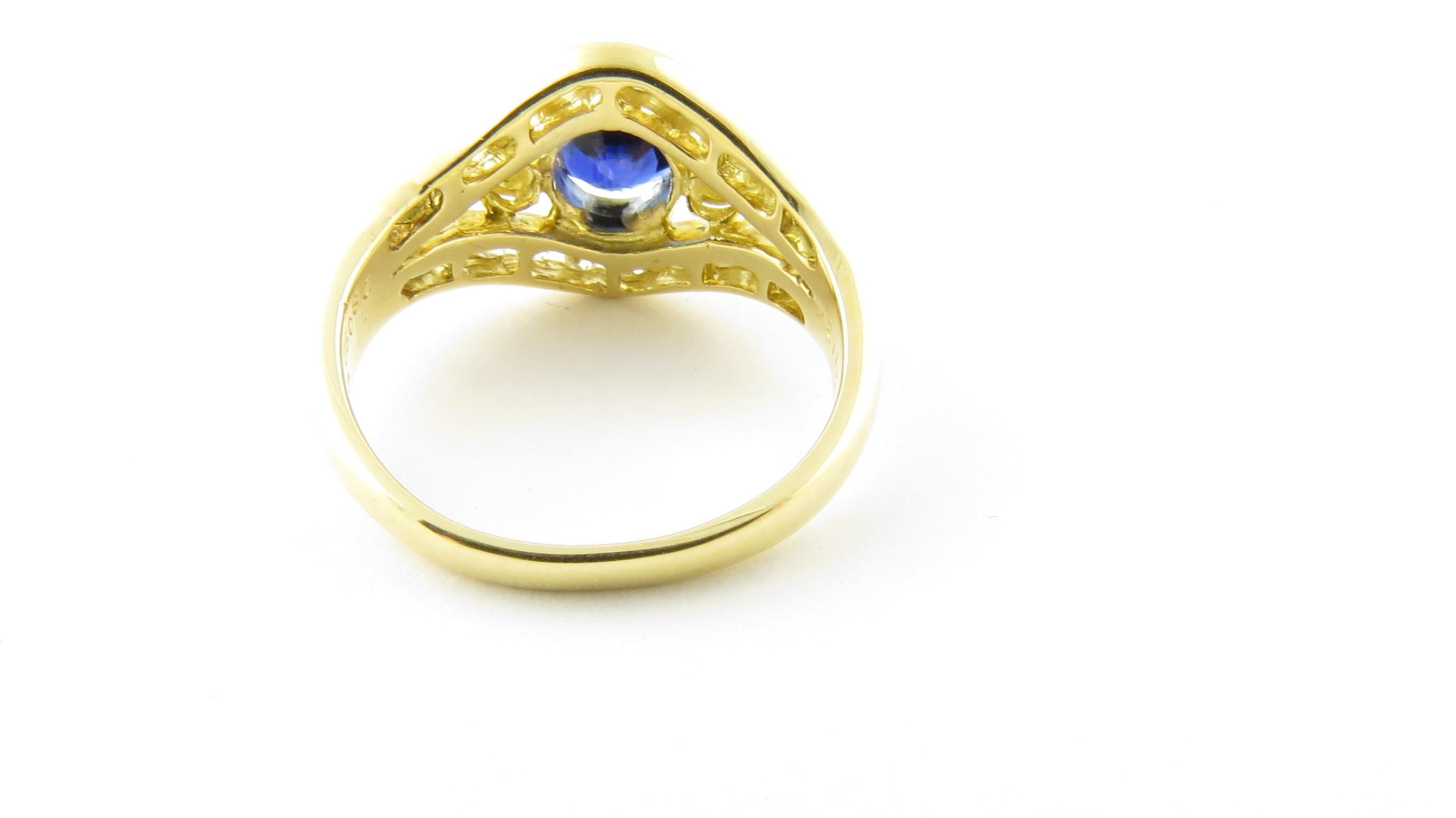 Round Cut 18 Karat Yellow Gold Natural Sapphire and Diamond Ring