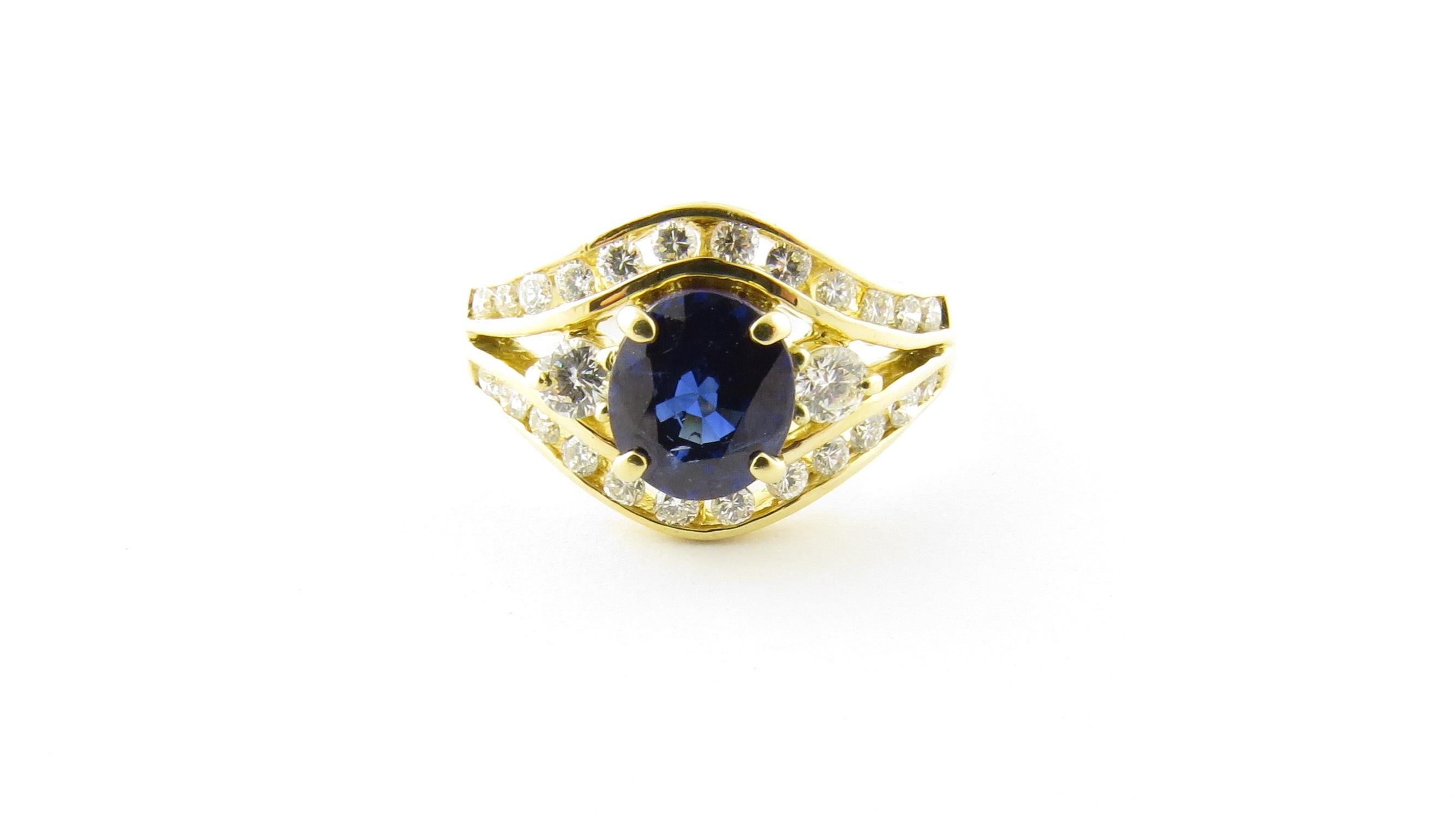 18 Karat Yellow Gold Natural Sapphire and Diamond Ring For Sale 2