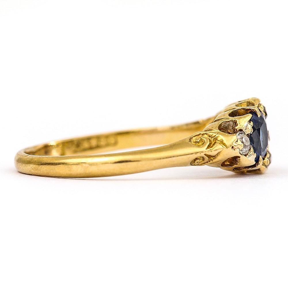 Victorian Sapphire and Diamond 18 Karat Yellow Gold Dress Ring, circa 1900 In Good Condition In Lancashire, Oldham