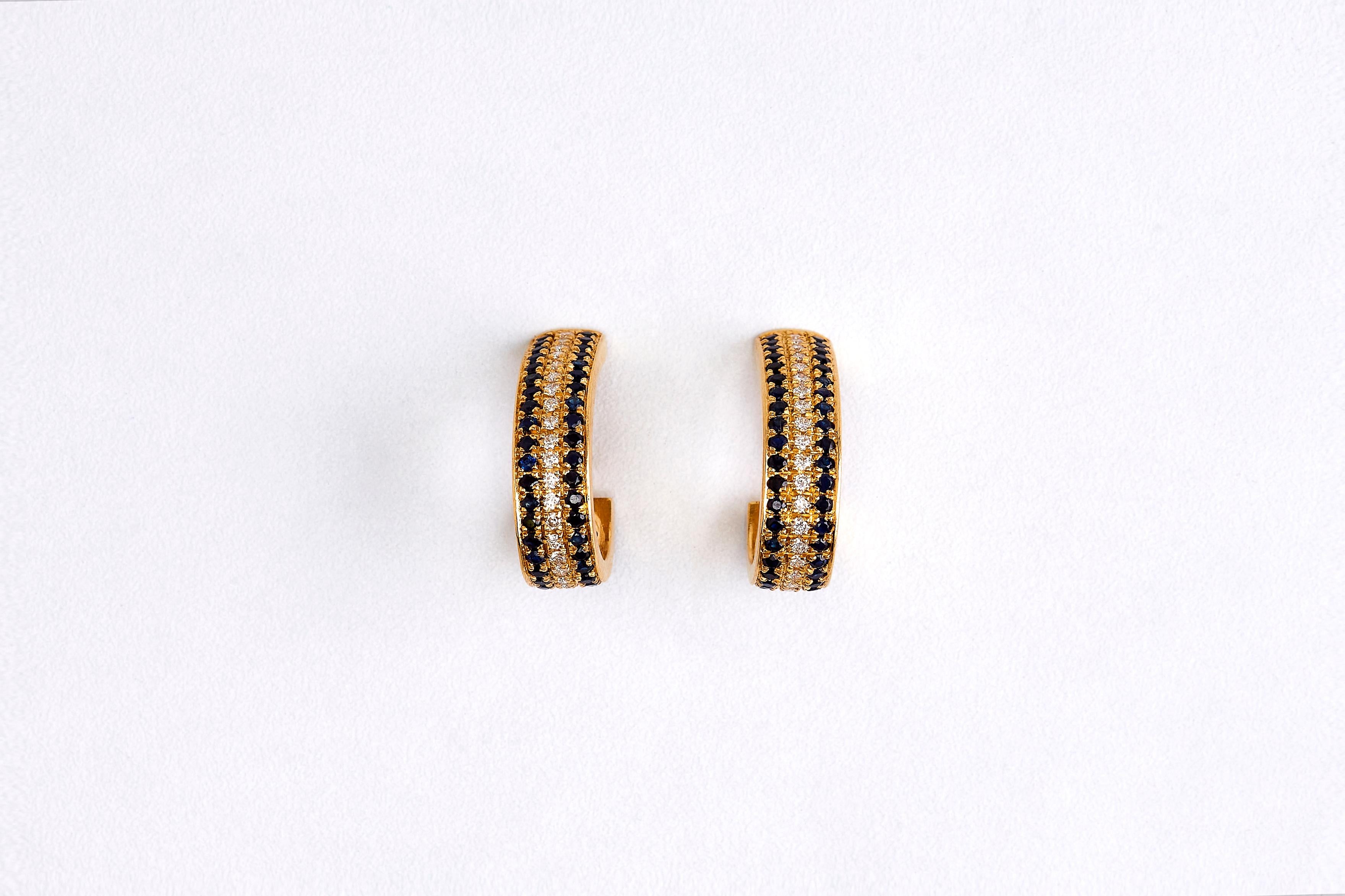 Taille ronde Boucles d'oreilles en or jaune 18 carats, saphirs et diamants en vente