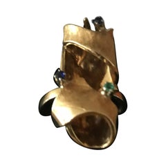 18 Karat Yellow Gold Sapphire and Emerald Cocktail Ring